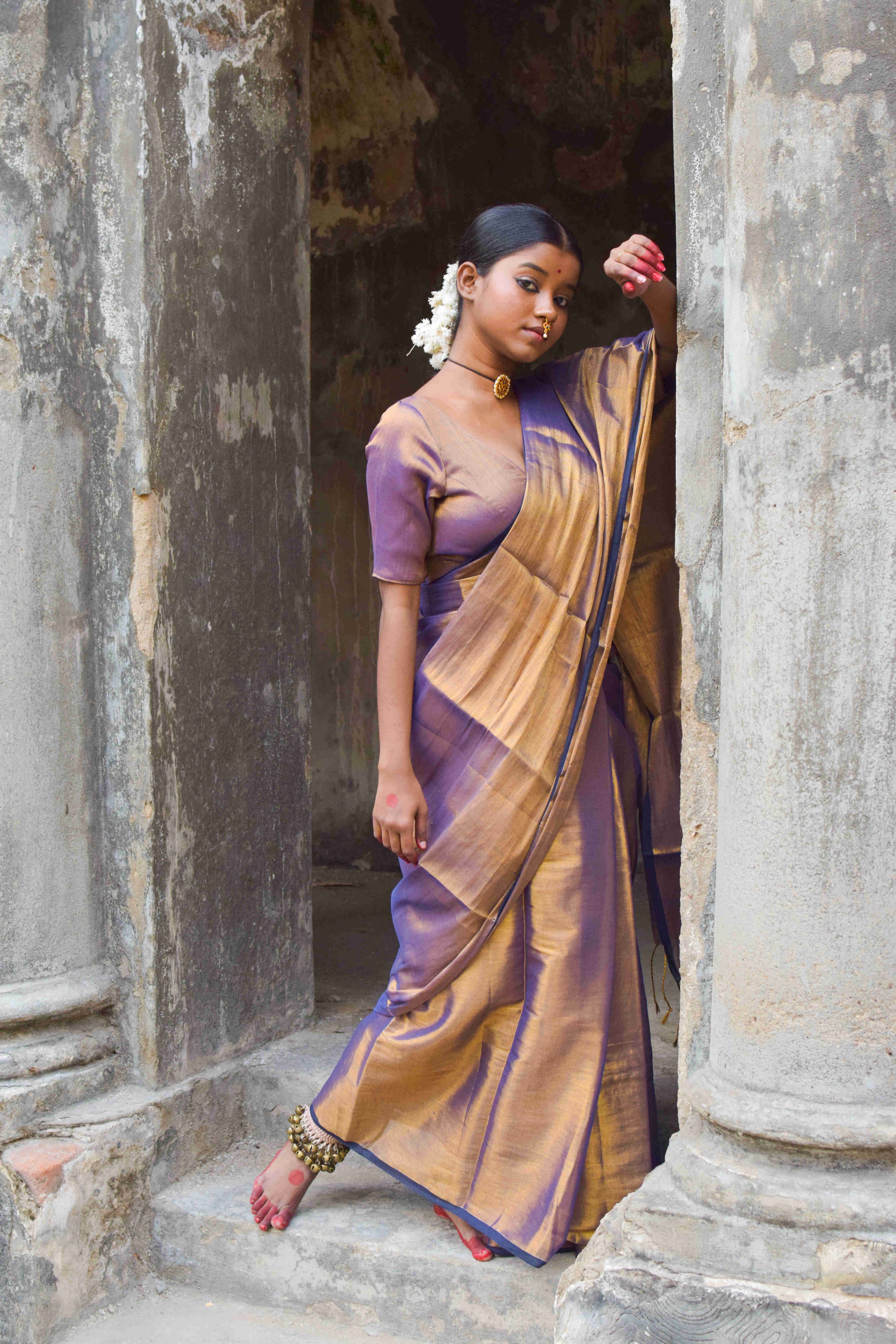 Alpadma Gold Purple Handloom Tissue Saree - Image 4