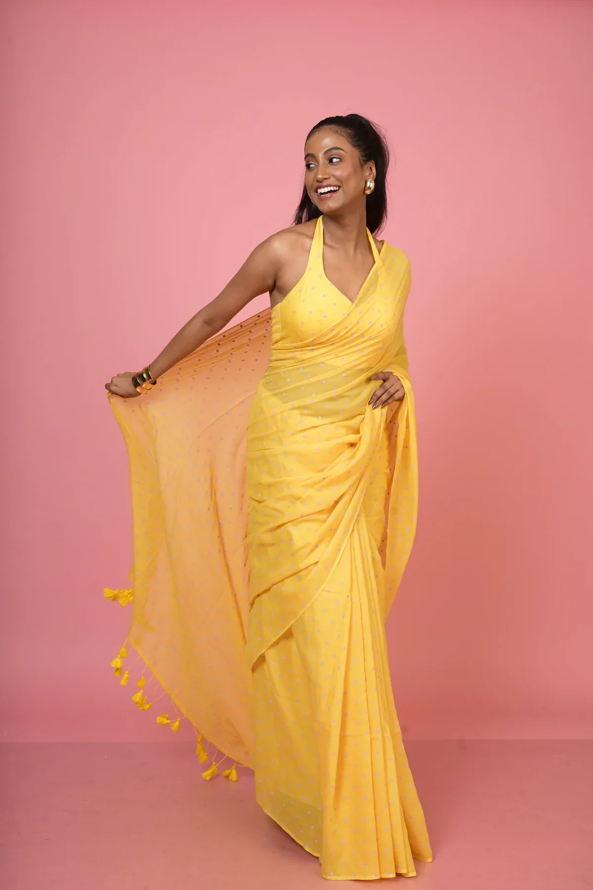 Basant Bahar Yellow Handloom Mul Cotton Polka Dotted Saree - Image 2