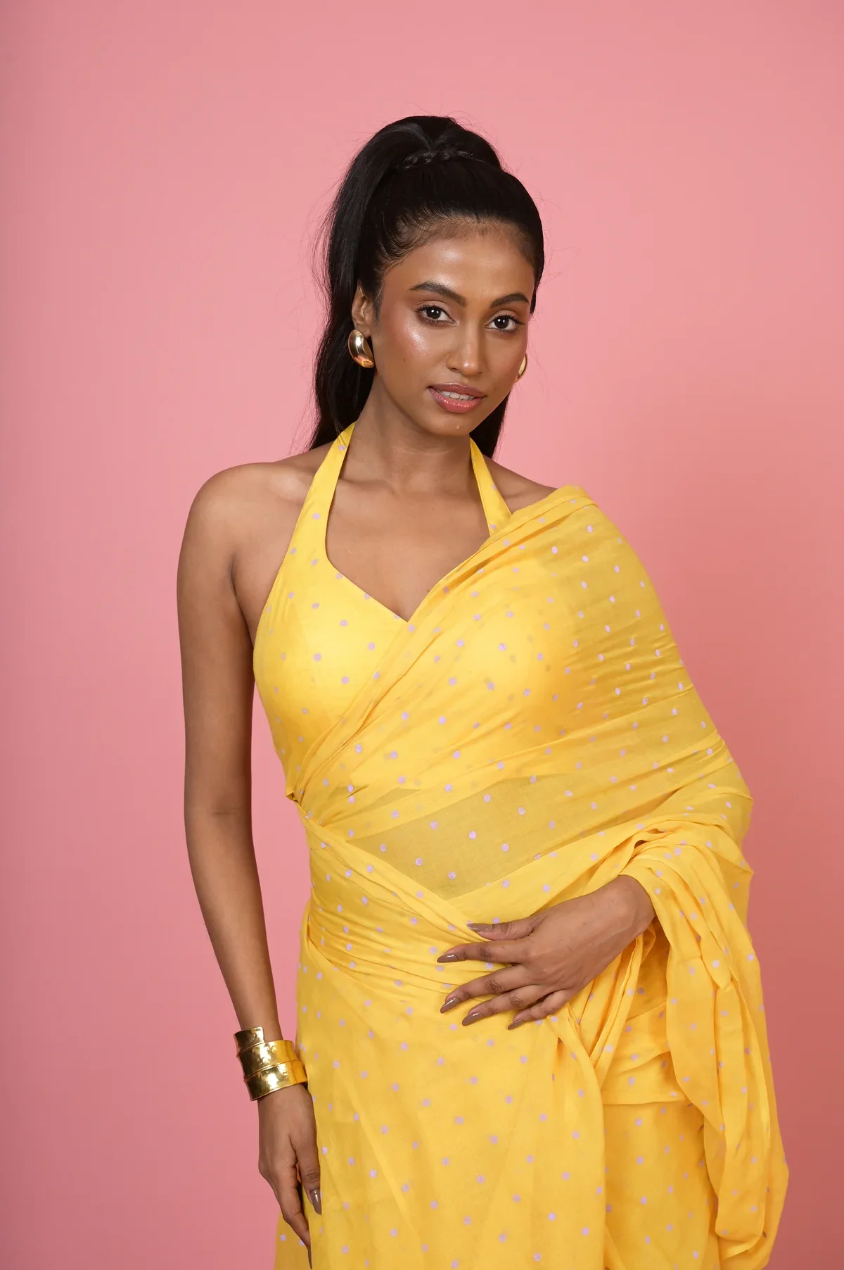 Basant Bahar Yellow Handloom Mul Cotton Polka Dotted Saree - Image 5