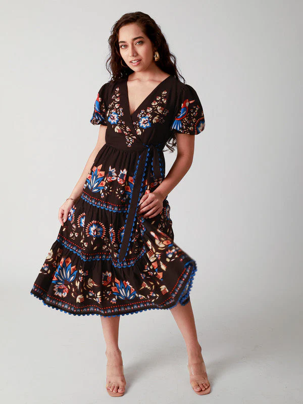 Women Black Garden Printed Wrap Dress - Image 3