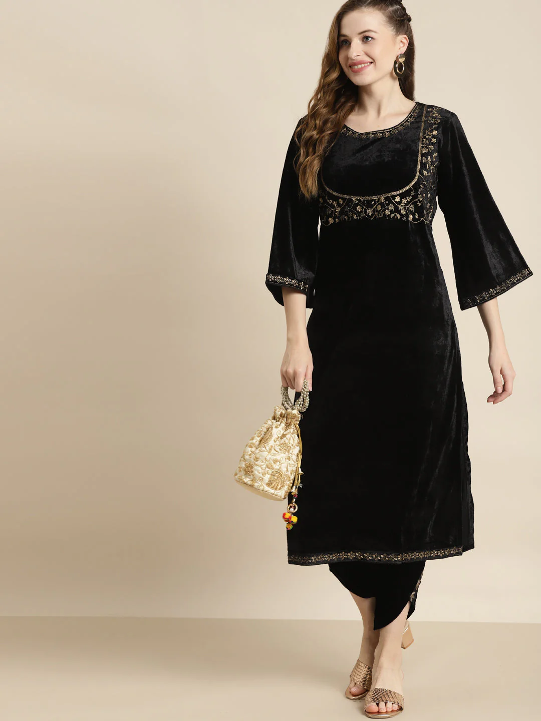 Black Velvet Bodice Zari Embroidered Kurta - Image 5