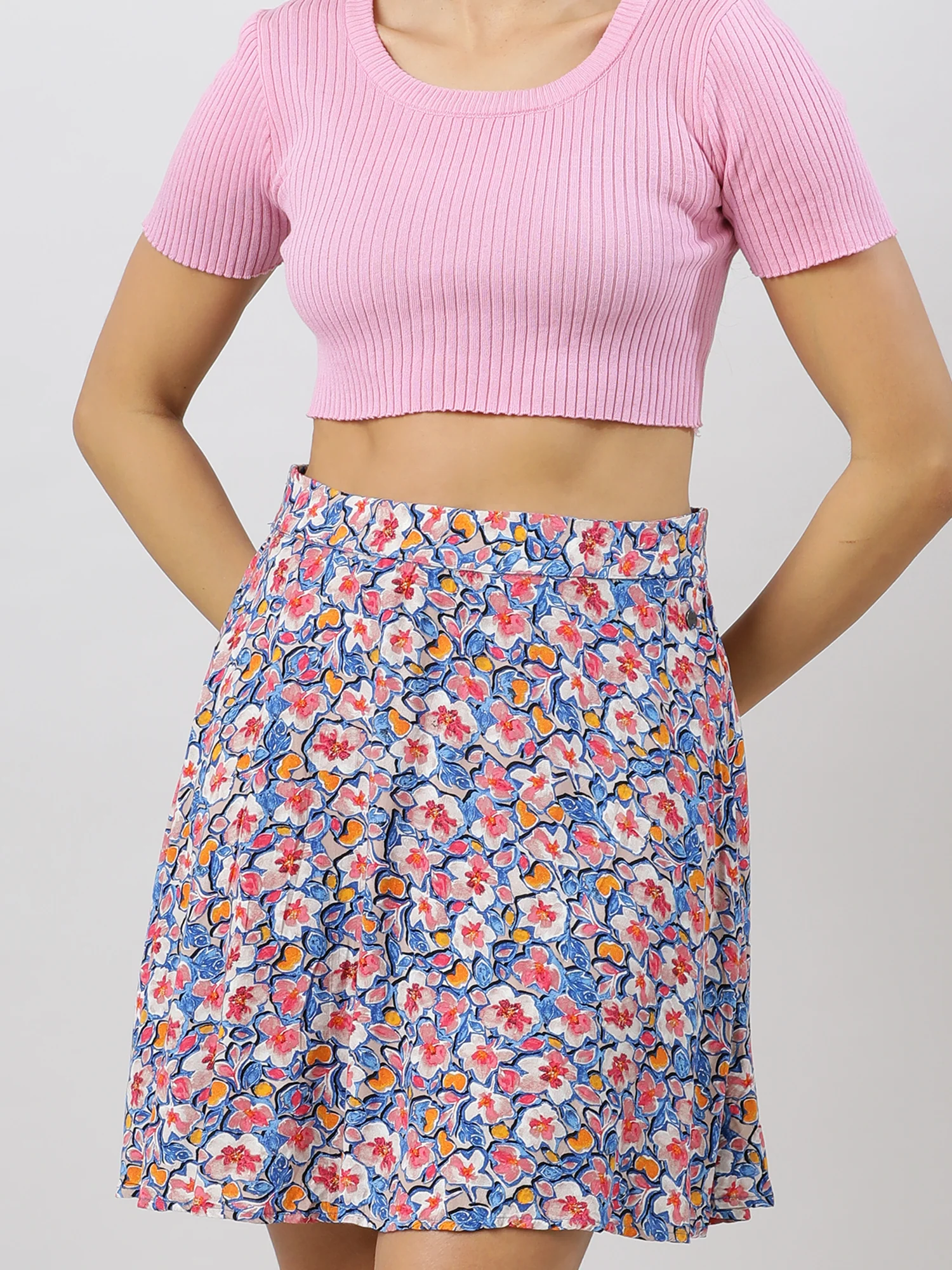 Women Blooms In Style Floral Skirt - Image 9