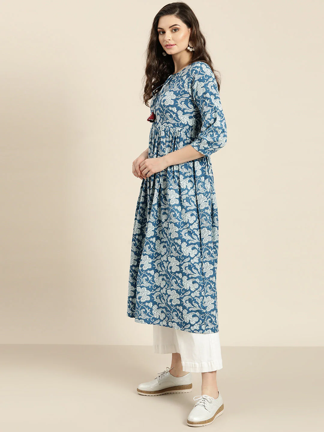 Blue Floral Gathered Kurta - Image 2