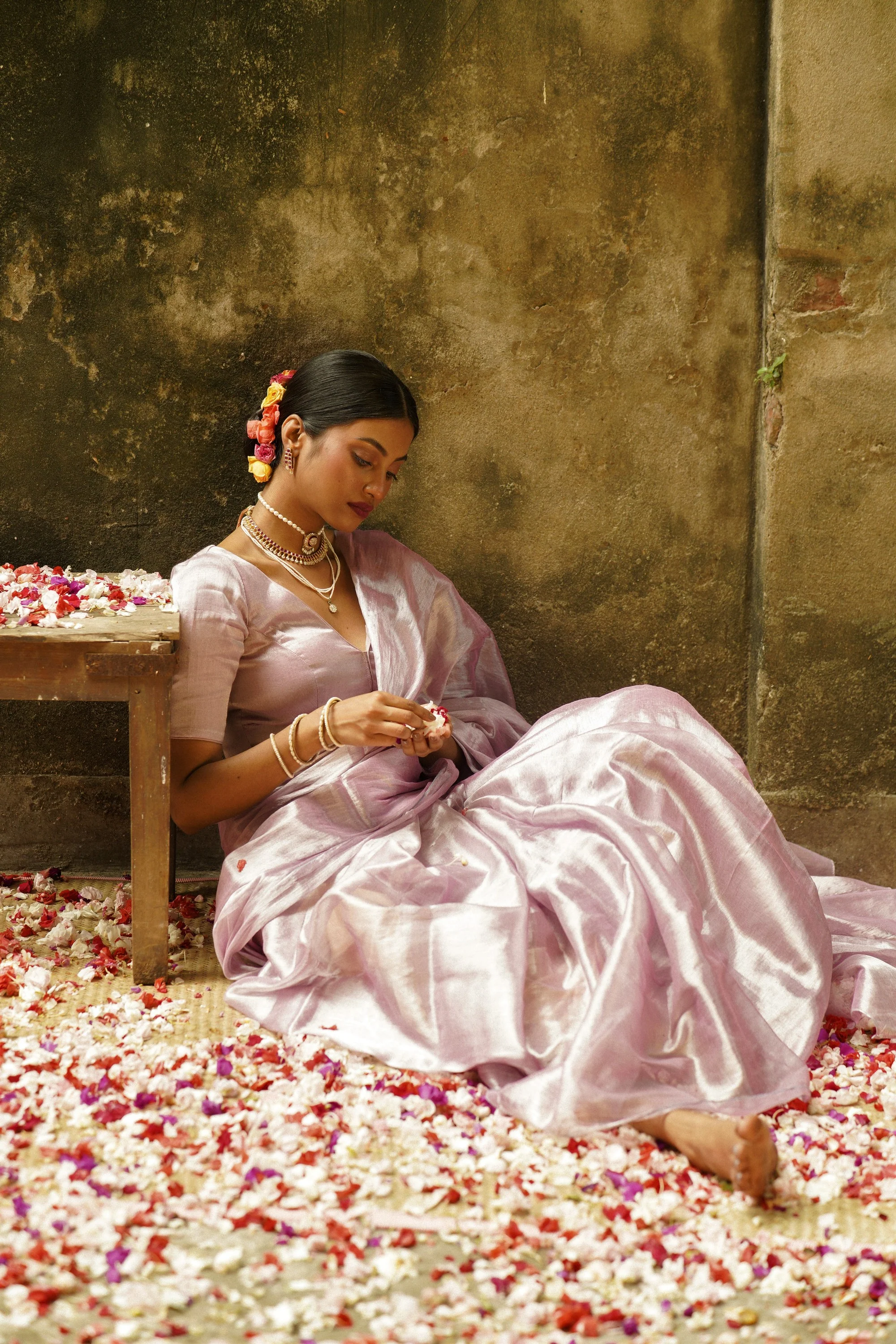 Blush Pink Handloom Tissue Saree - Image 2
