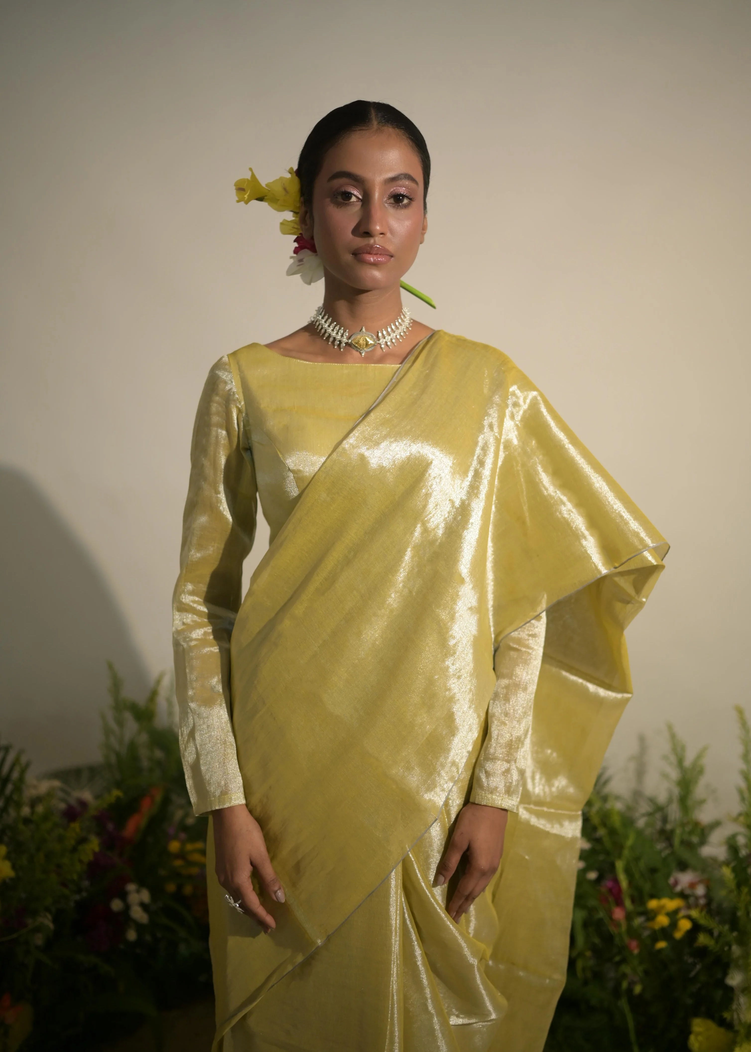 Buttercup Spice Neon Olive Tissue Saree - Image 2