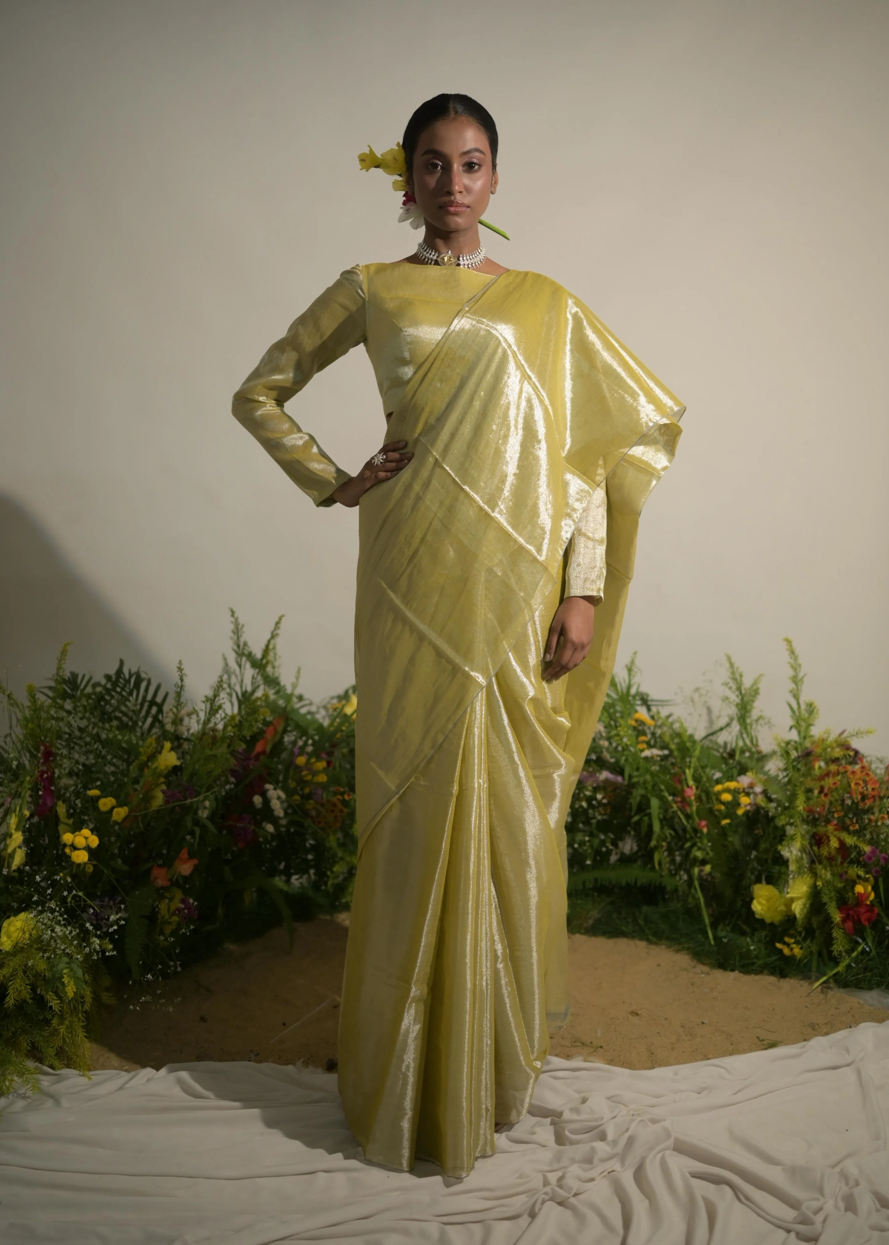 Buttercup Spice Neon Olive Tissue Saree - Image 3