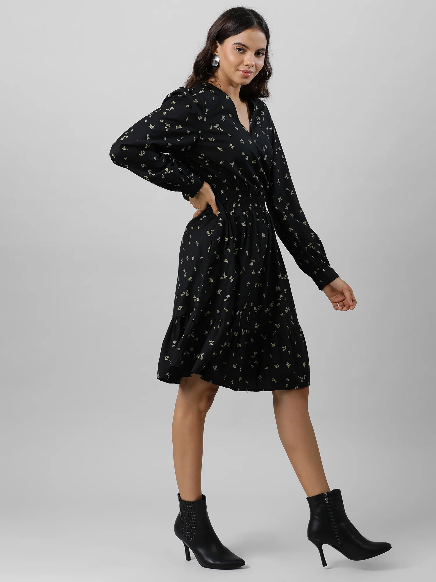Casual Black Floral Print Dress - Image 8