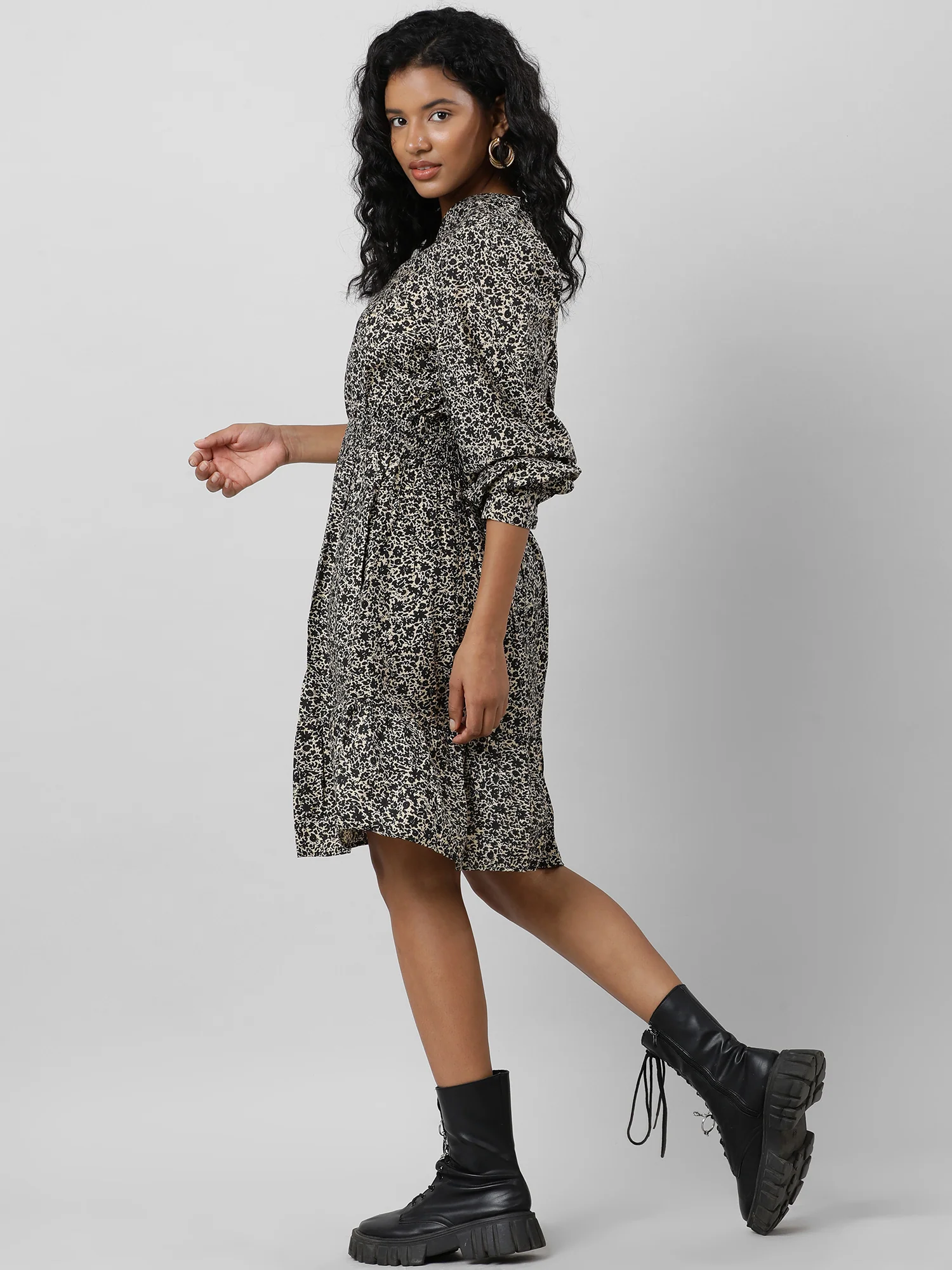 Women Casual Brown Printed Dress - Image 11