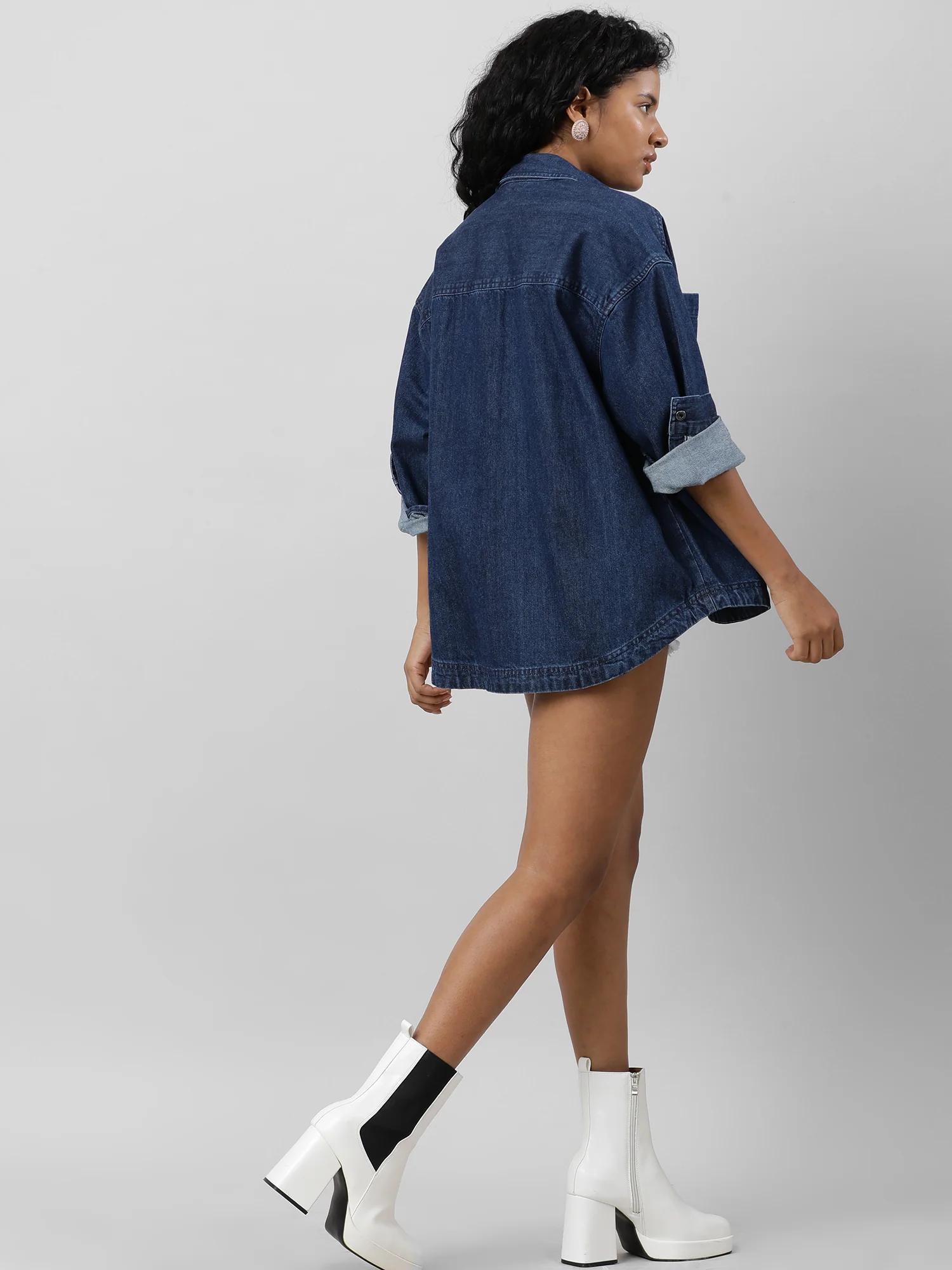 Casual Oversize Denim Shirt - Image 9