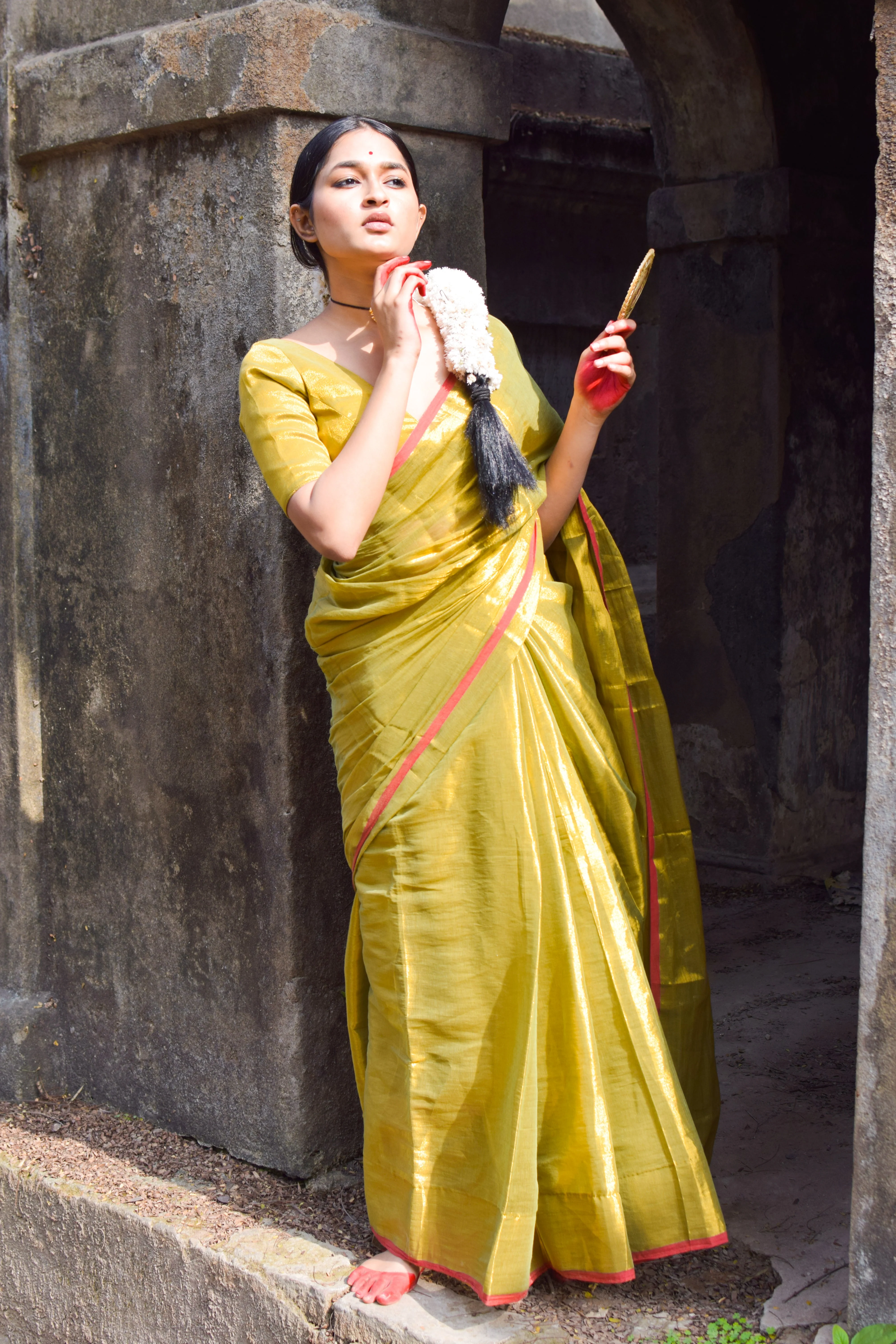 Chandrakala Olive Green Dual Tone Tissue Saree - Image 2