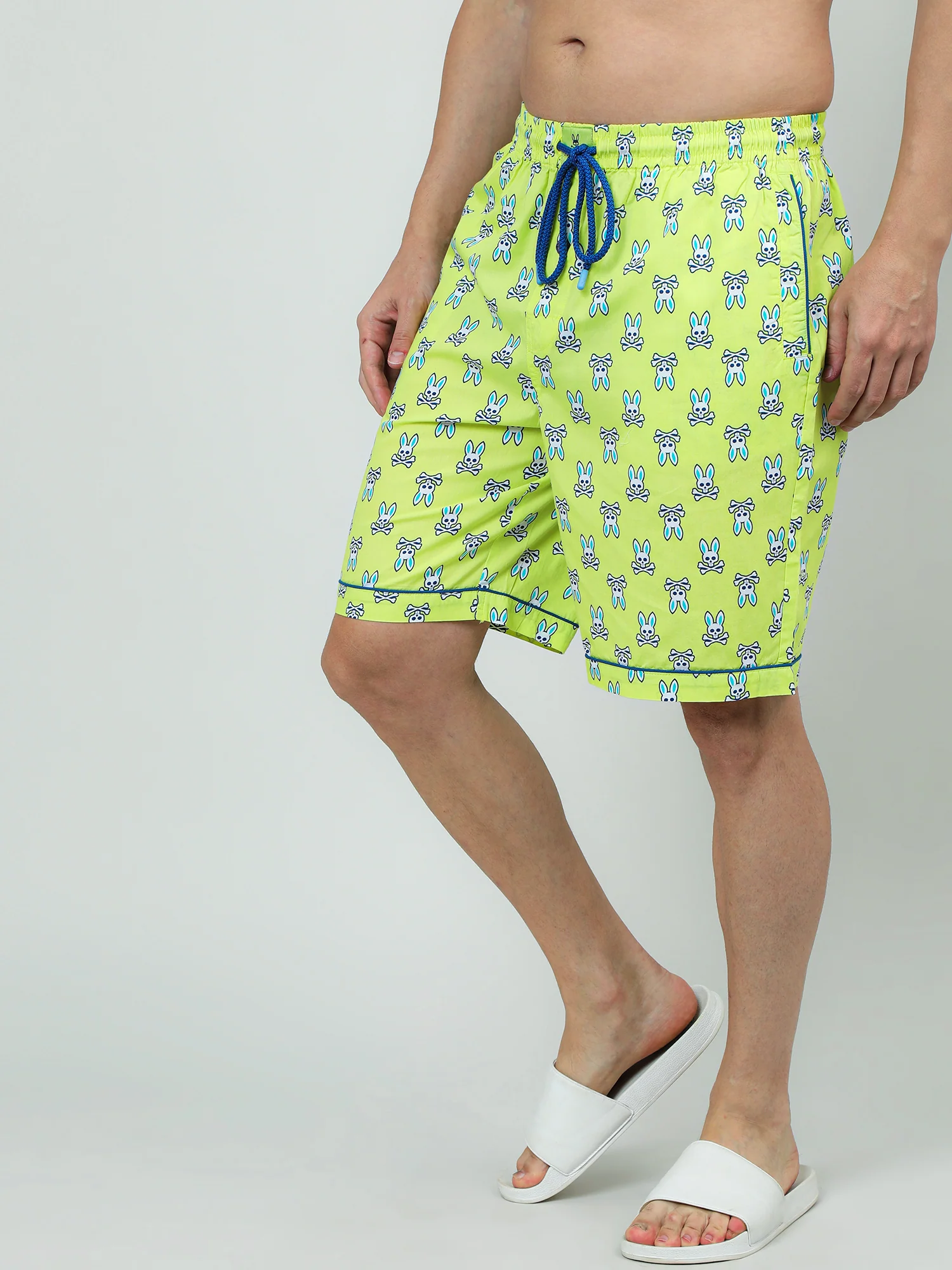Men Green Oversized Cotton Knee-Length Shorts - Image 3