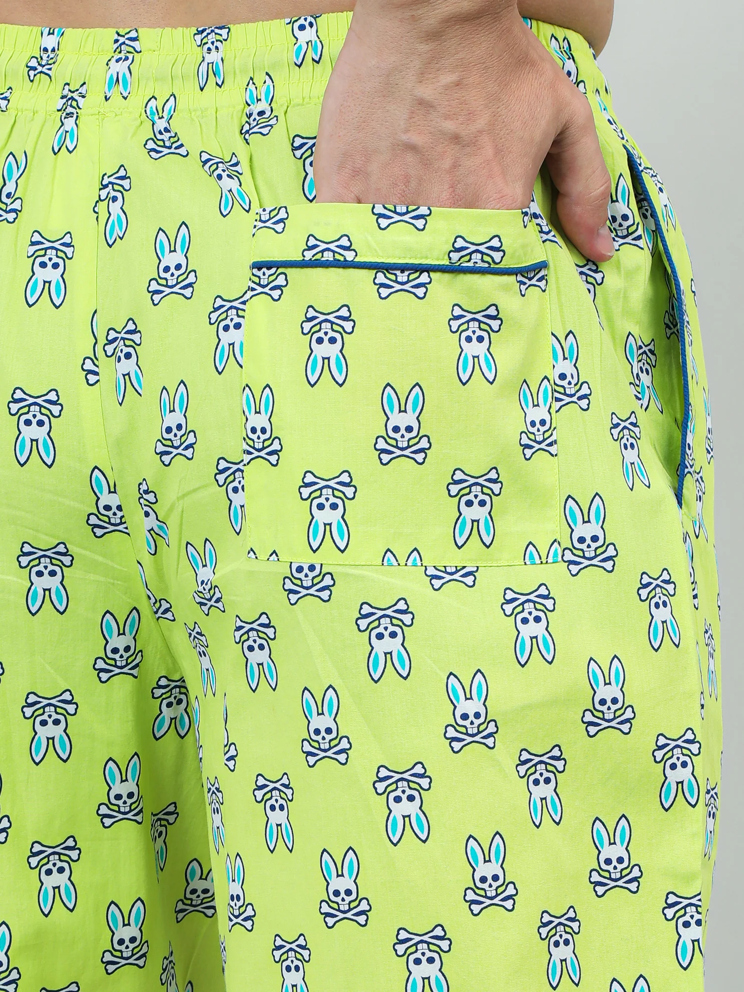 Men Green Oversized Cotton Knee-Length Shorts - Image 6