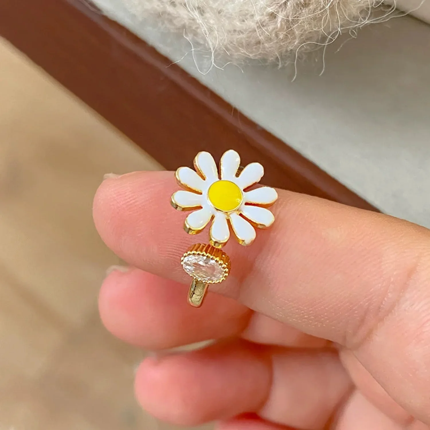 Dainty White Enamel Daisy Ring - Image 3