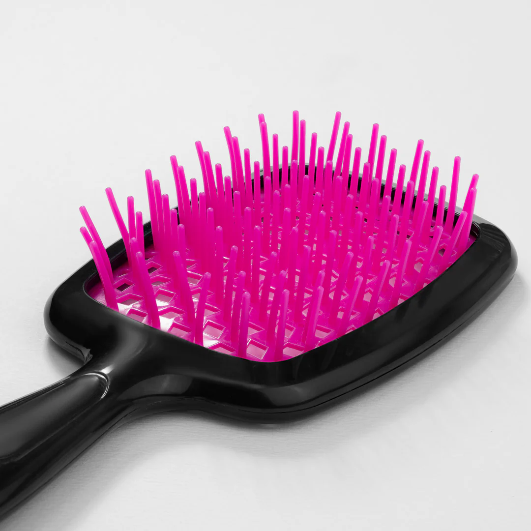 Multi Drama Detangle Hair Brush with Free Pouch - Image 4