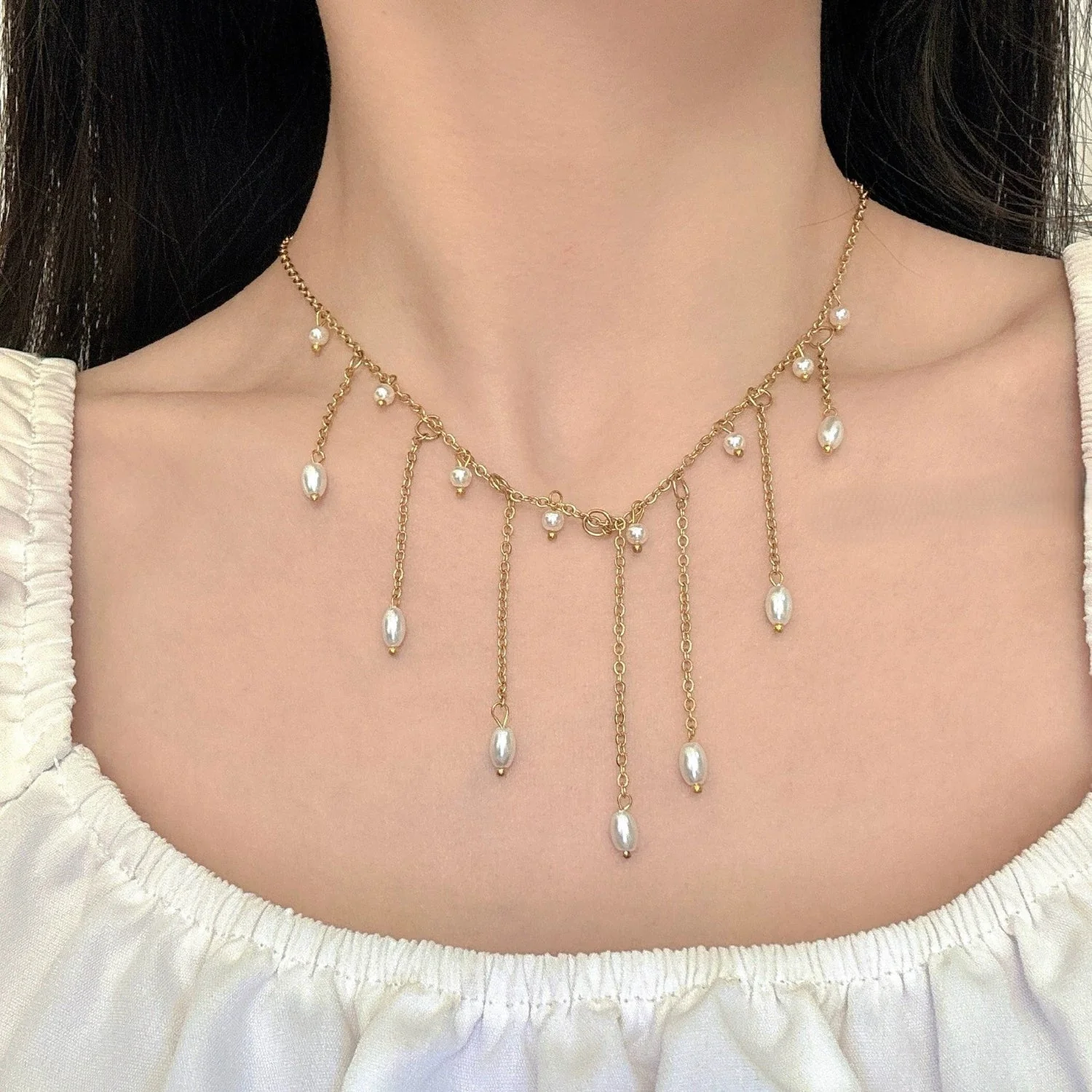 Elegant Draping Pearl Fringe Necklace - Image 2