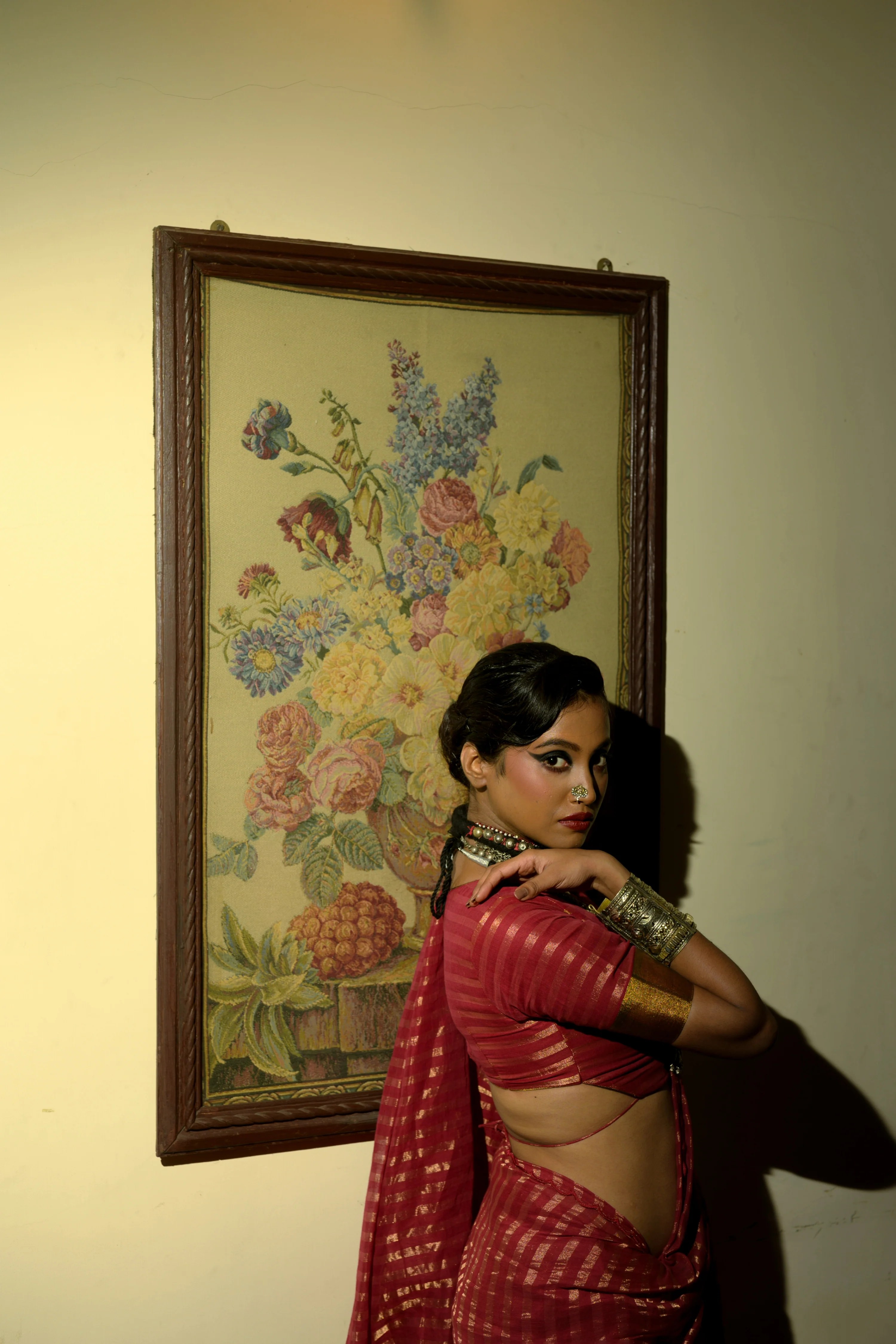 Femme Fatale Maroon Handloom Cotton Saree with Zari Stripes and Scalloped Border - Image 5