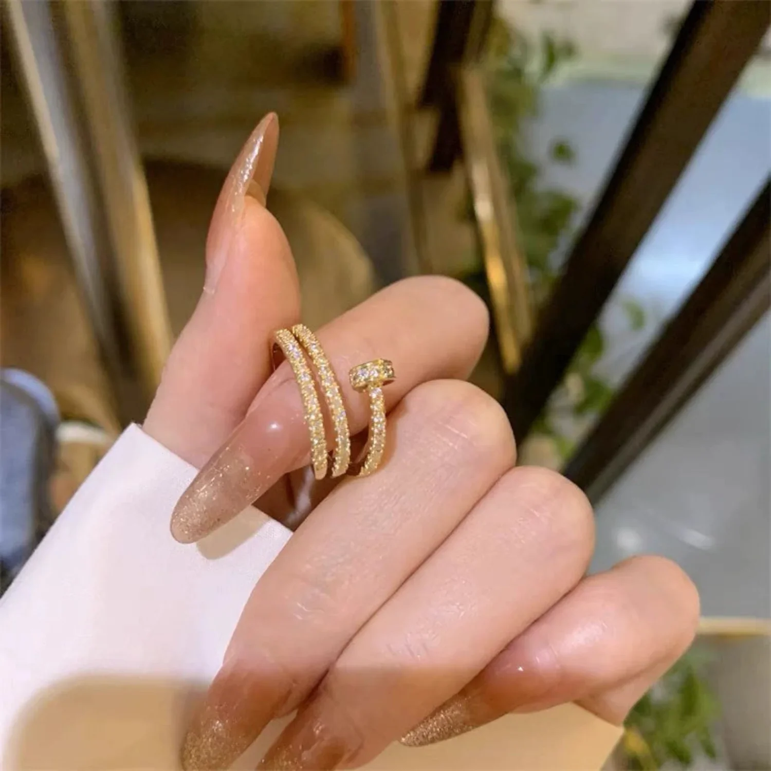 Gold Multi-Crossover Layered Ring