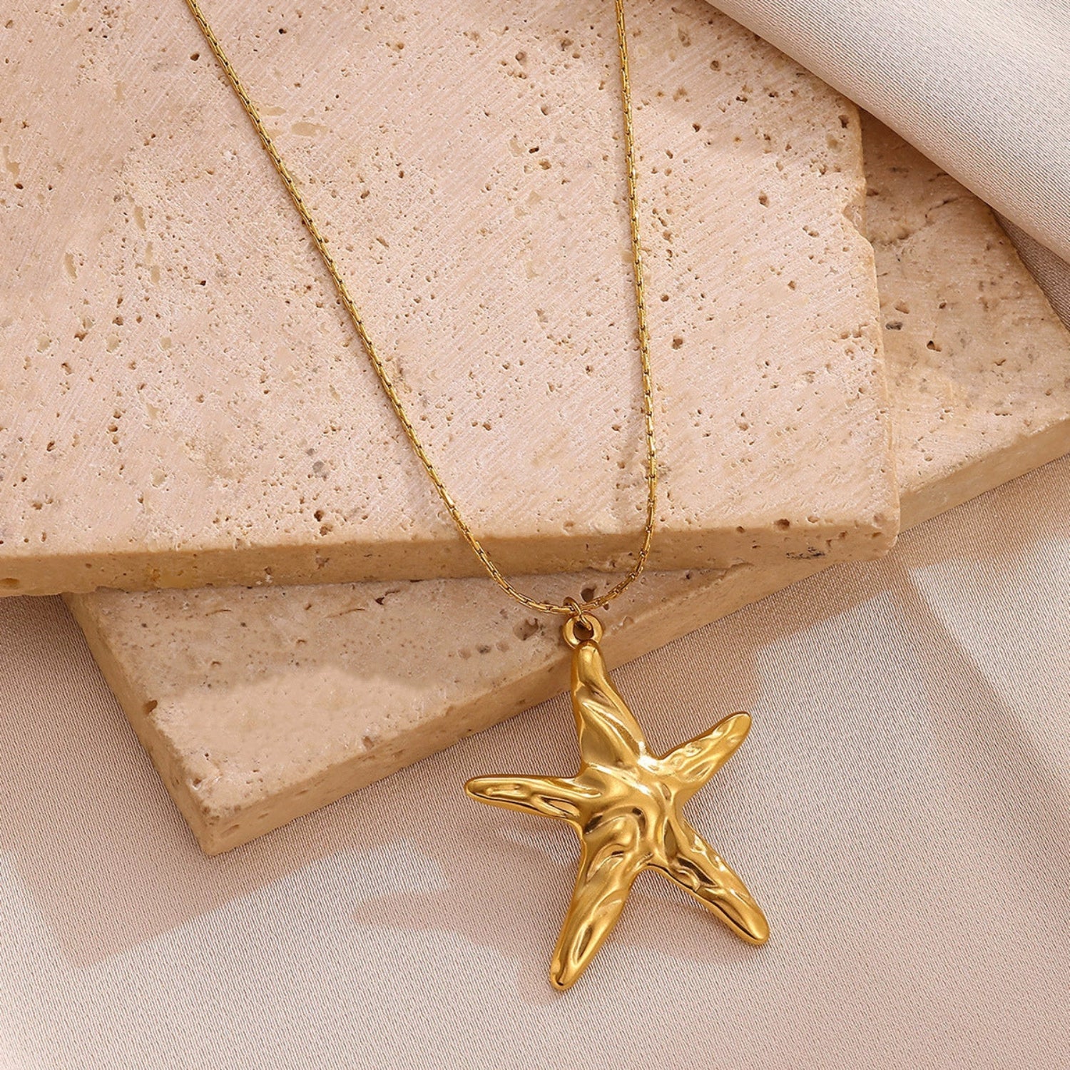 Gold Starfish Link Necklace - Image 4