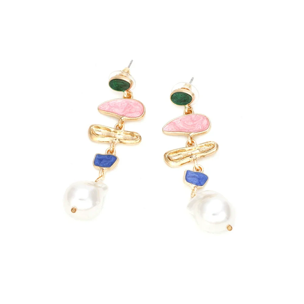 Golden Geometric Pin Earring With Mini Bag Design