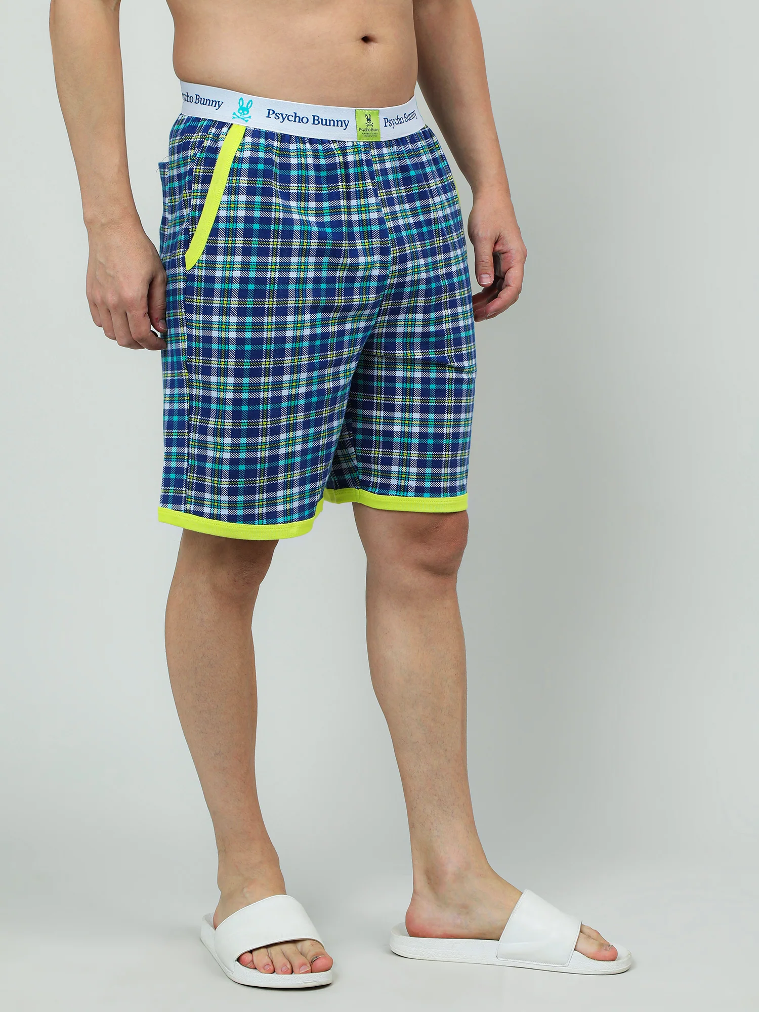 Men Oversized Checkered Cotton Knee-Length Shorts - Image 3