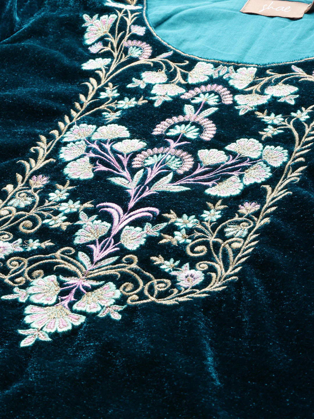 Green Zari Floral Embroidery Velvet Kurta - Image 5