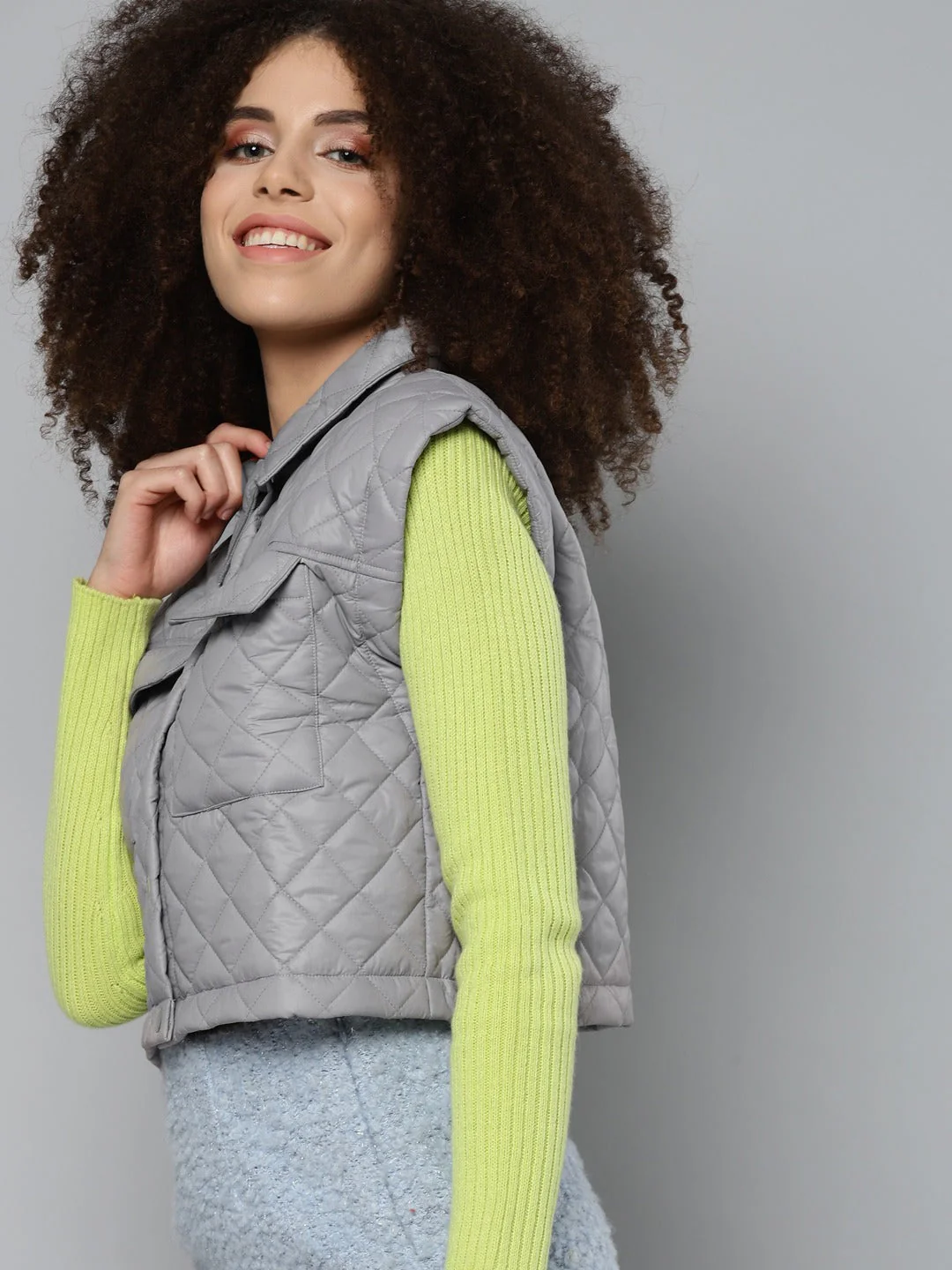 Women Grey Sleeveless Crop Jacket - Image 3
