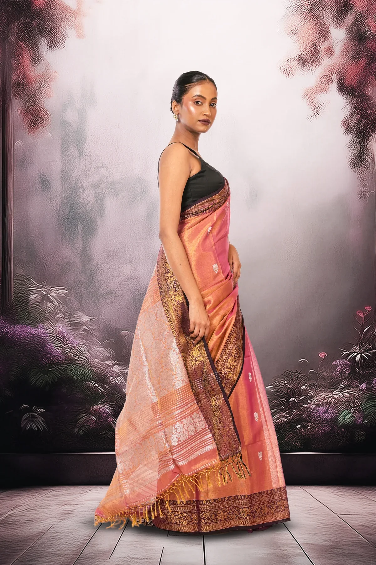 Gulabi Noor Handloom pink Tissue Banarasi Saree - Image 3