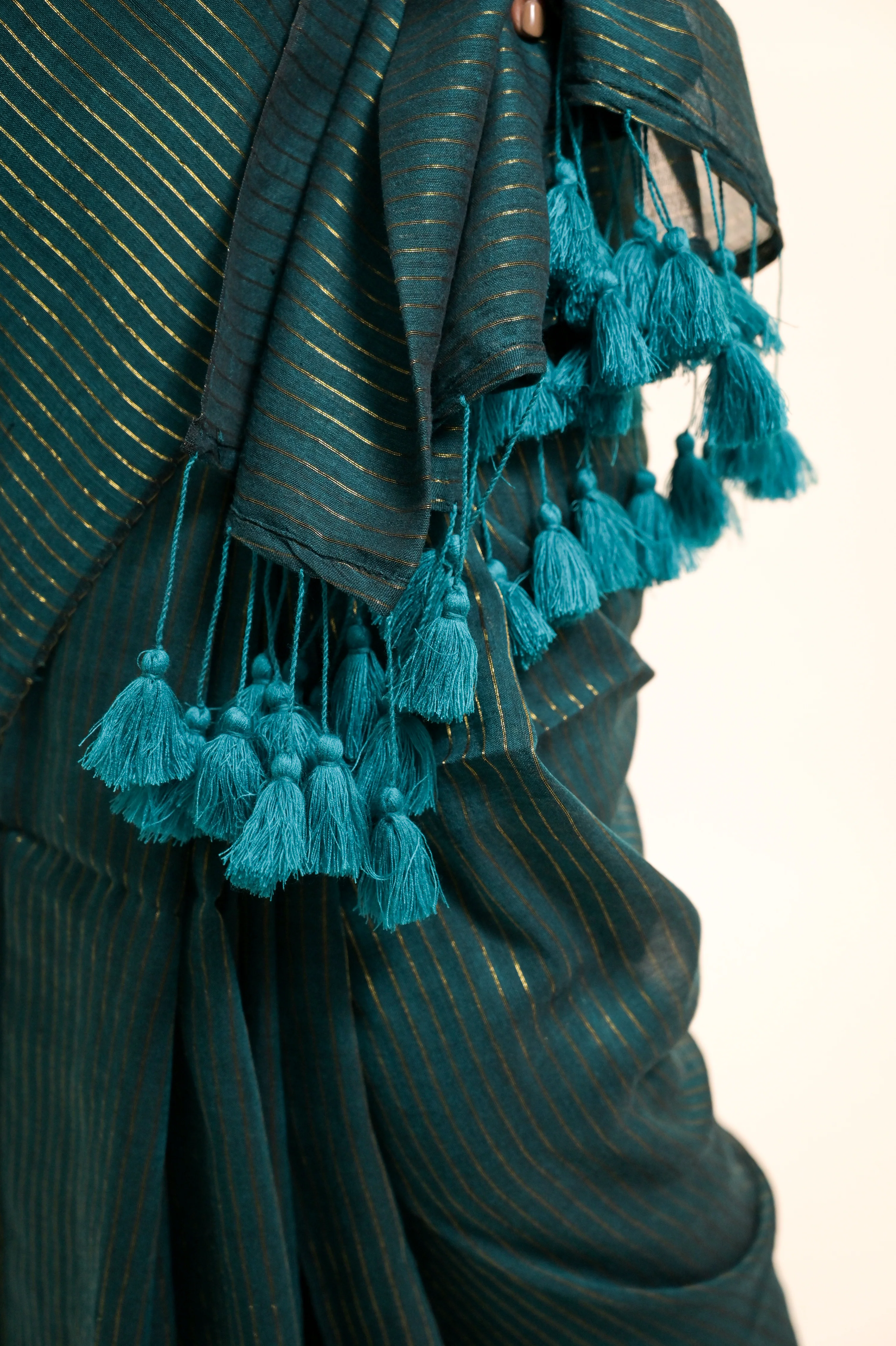 Harit Shringaar Viridian Green Handloom Mul Cotton Saree with Zari Stripes - Image 4