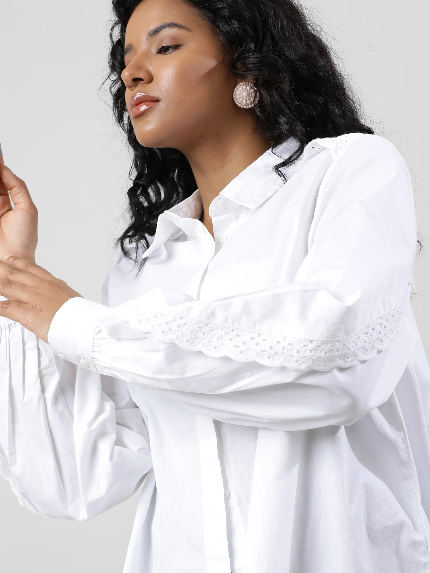 Laced Up Sleeves White Relaxed Fit Shirt - Image 4
