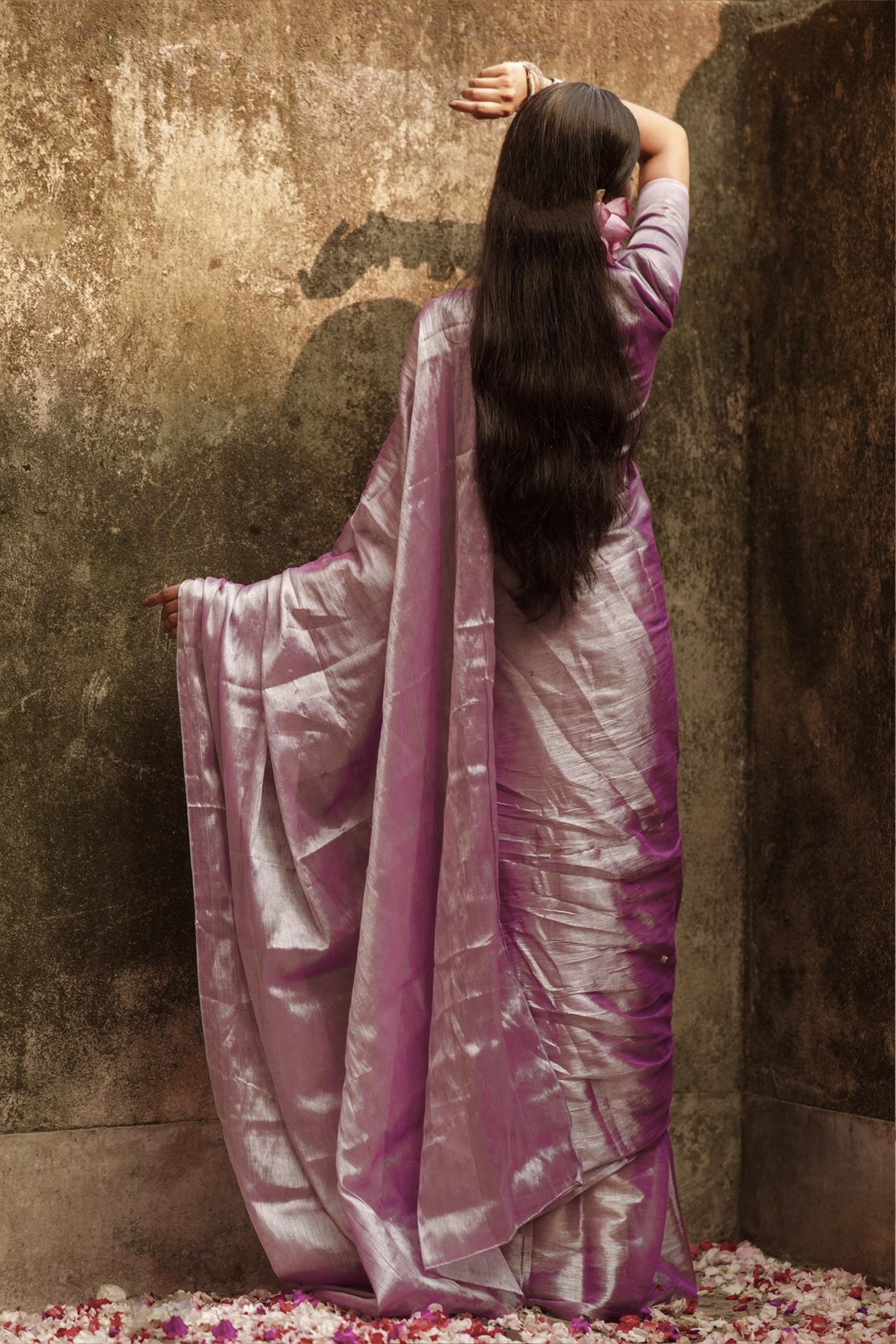 Lavender Shine Lavender Handloom Tissue Saree - Image 2