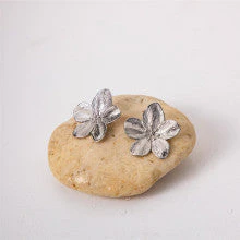 Lilly Blossom Stud