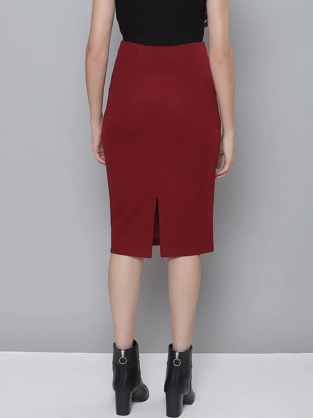 Women Maroon Rib Pencil Skirt - Image 3