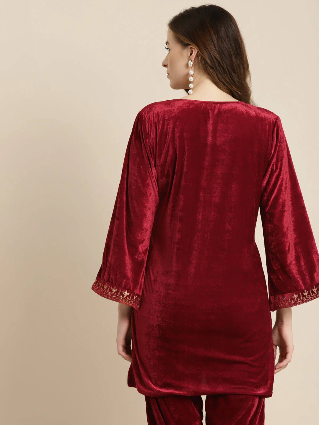 Maroon Velvet Floral Zari Embroidered Short Kurta - Image 4