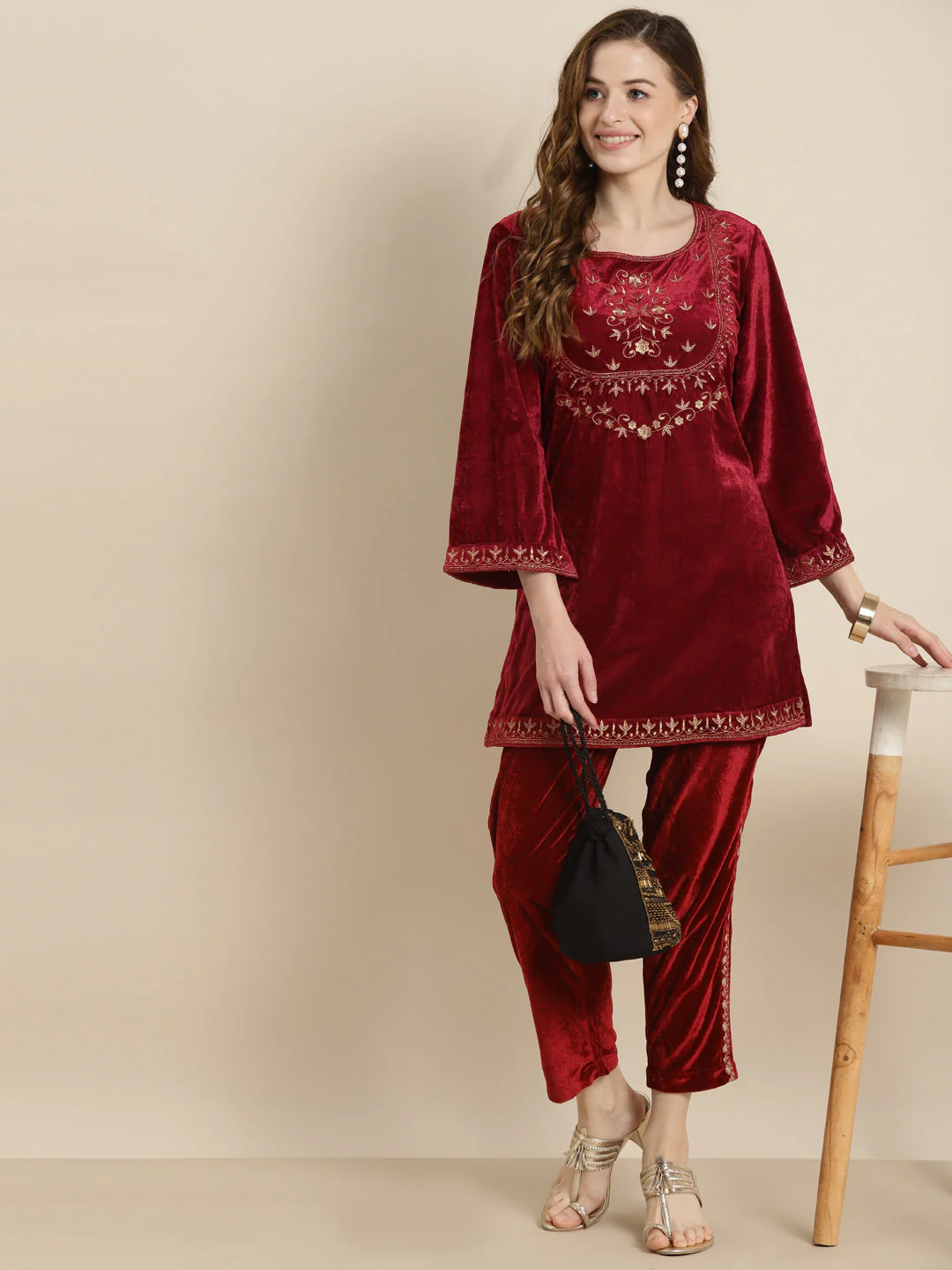 Maroon Velvet Floral Zari Embroidered Short Kurta - Image 5