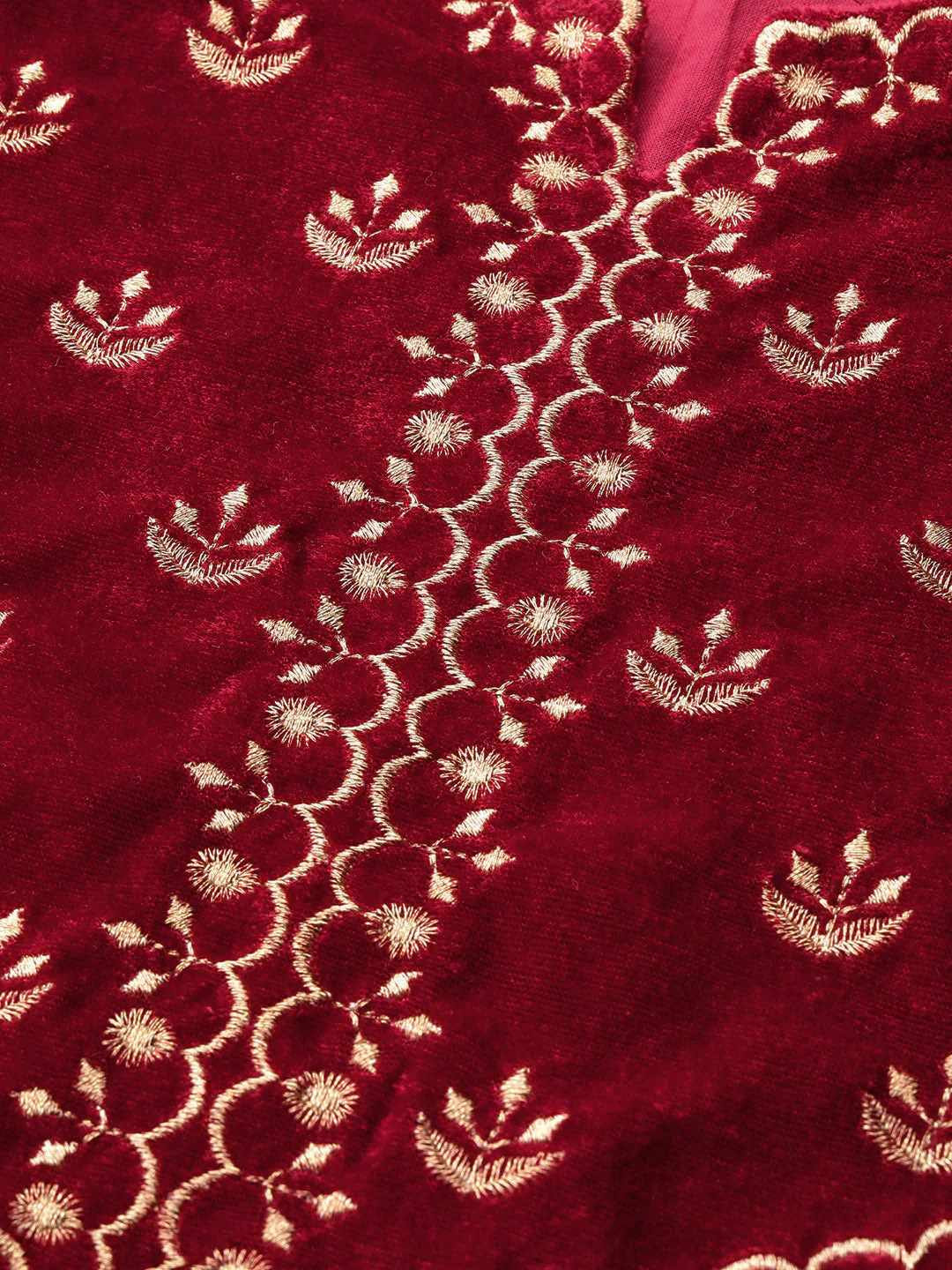 Maroon Zari Embroidery V-Slit Straight Velvet Kurta - Image 5