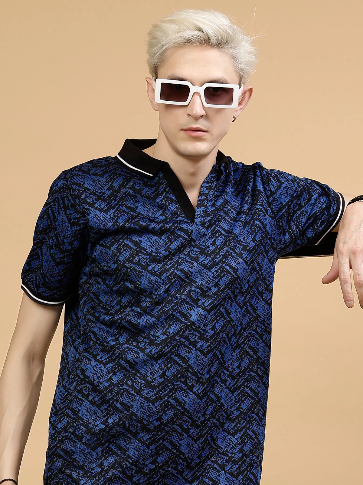Men Abstract Jacquard Polo Highlow T-Shirt - Image 3