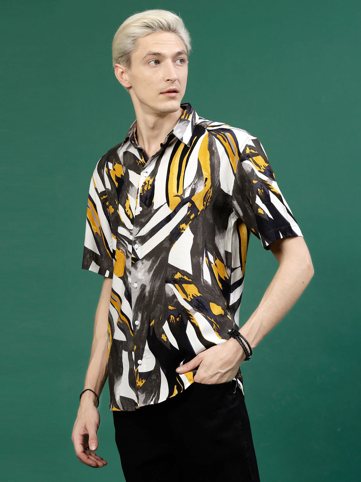Men Abstract Print Curved Hemline Shirt - Image 7