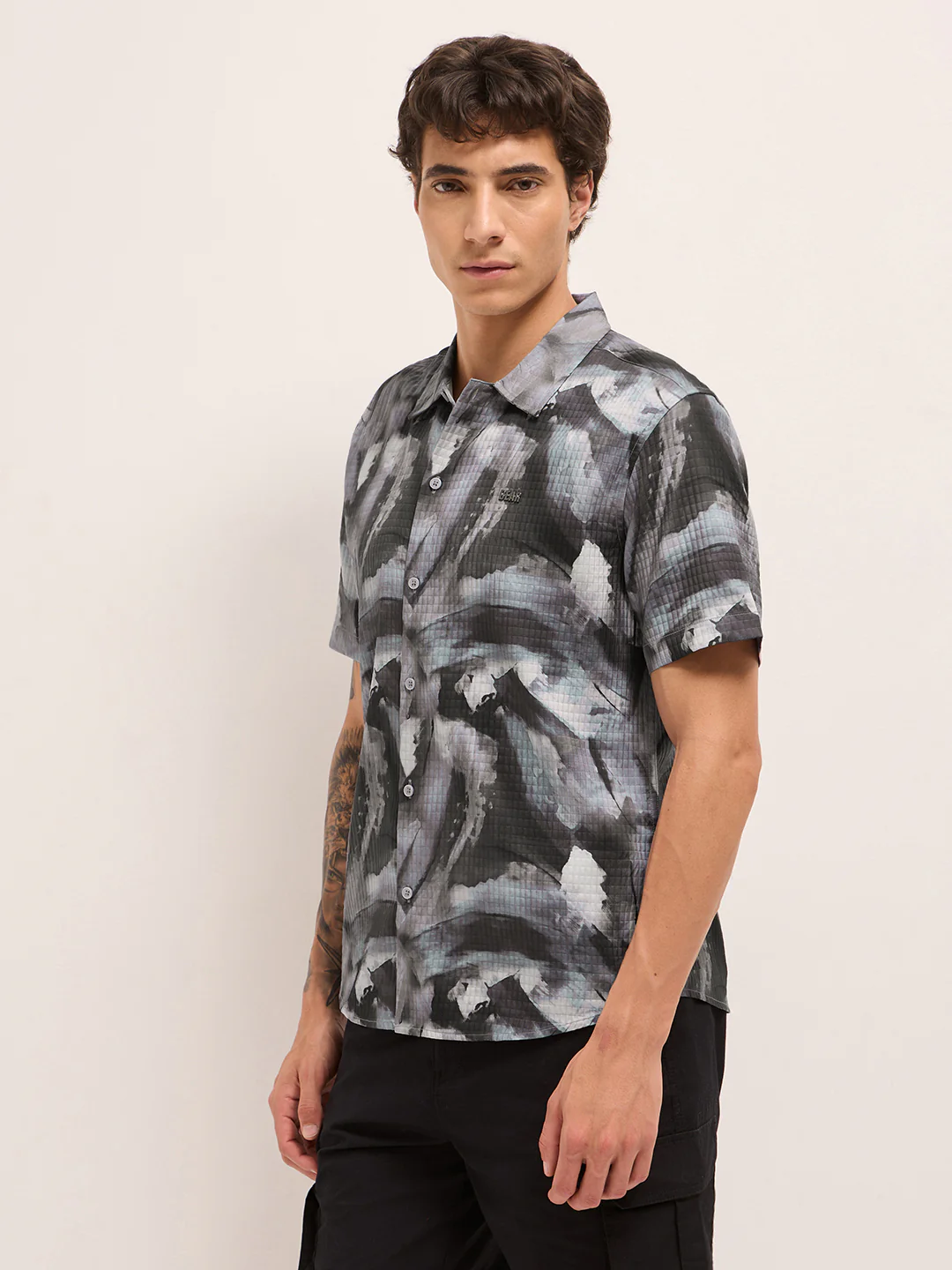 Men Abstract Printed Casual Shirt - Image 3