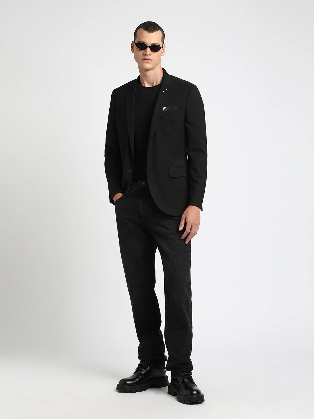 Men Aith Black Solid Tailored Fit Single-Breasted Formal Blazer - Image 5
