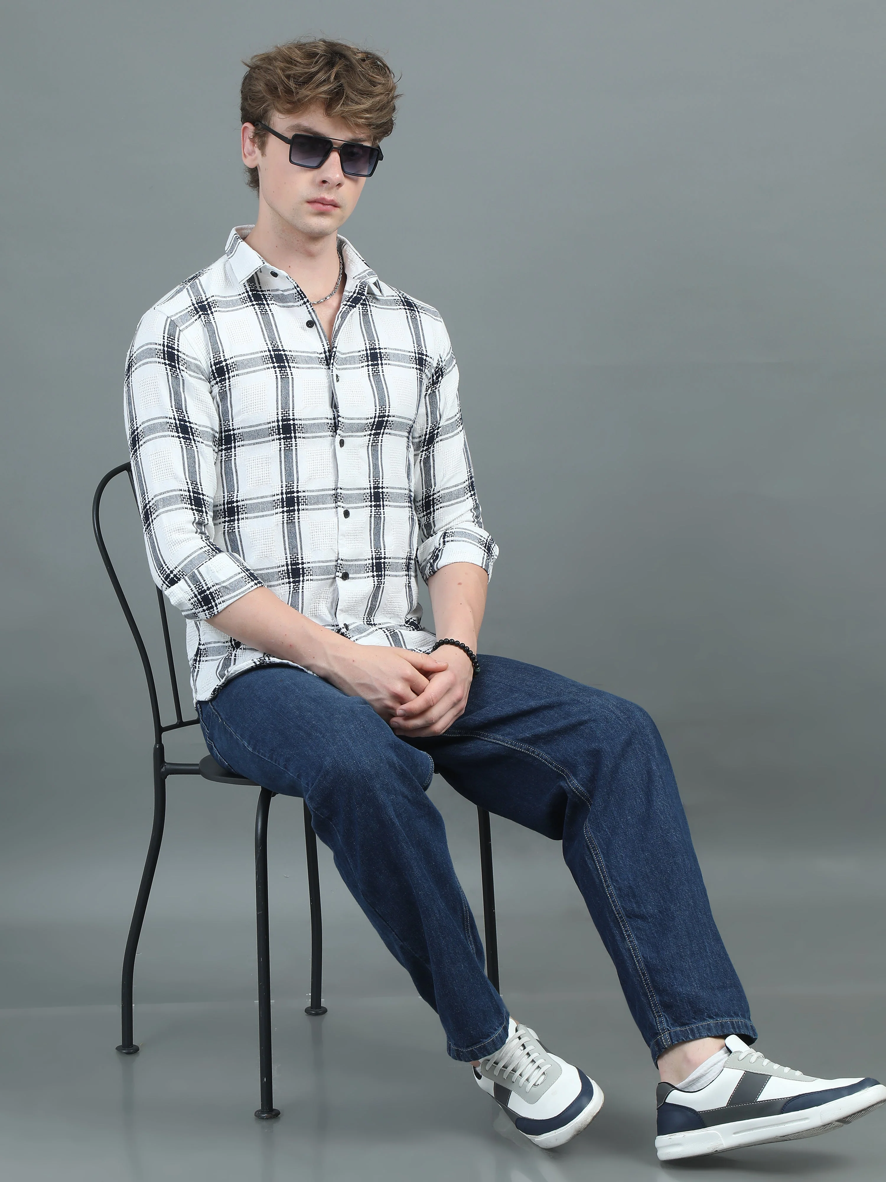 Men Alvin White Checks Shirt - Image 4