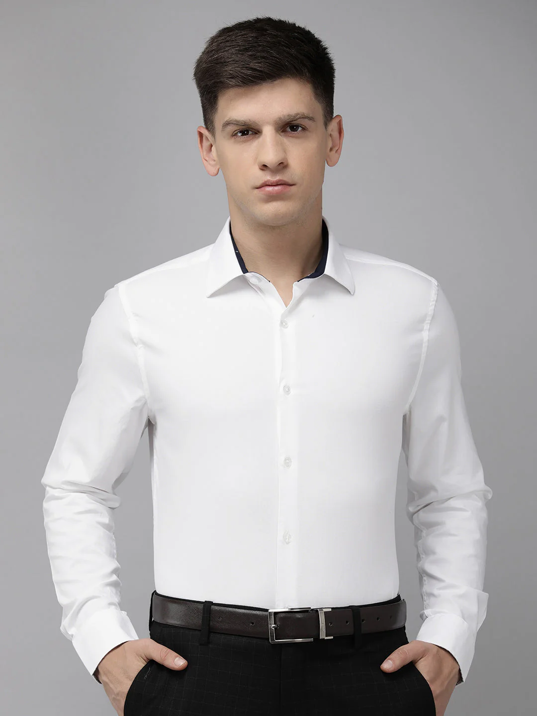 Men Amigo White Solid Tailored Fit Cotton Formal Shirt - Image 4