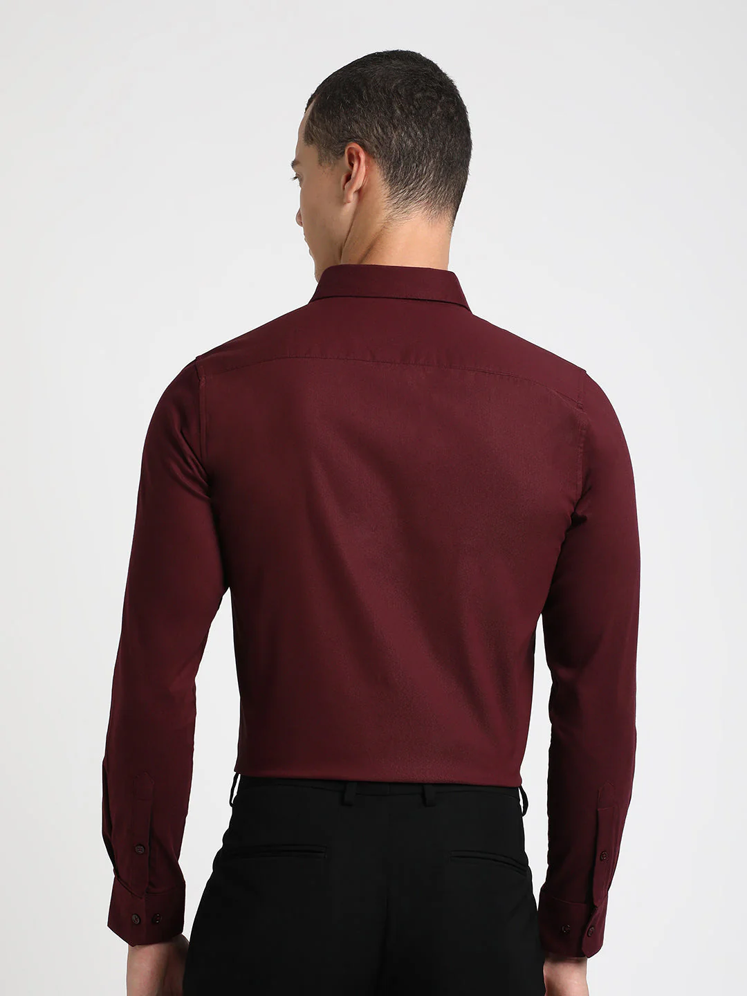 Men Arami - Maroon Solid Tailored Fit Cotton Formal Shirt | The Bear House - Image 4