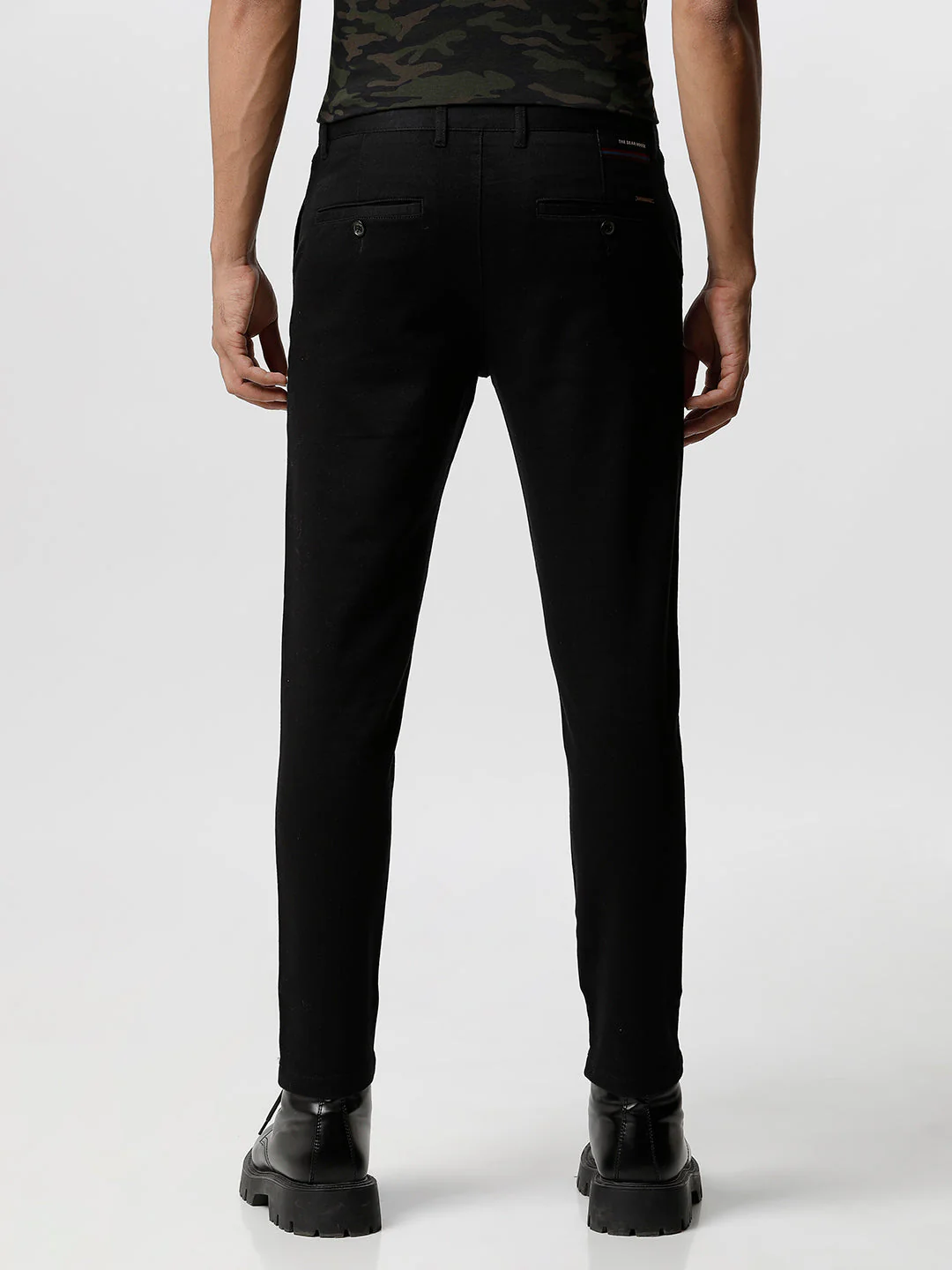 Men Ardor Editon Black Solid Tapered Fit chinos - Image 5