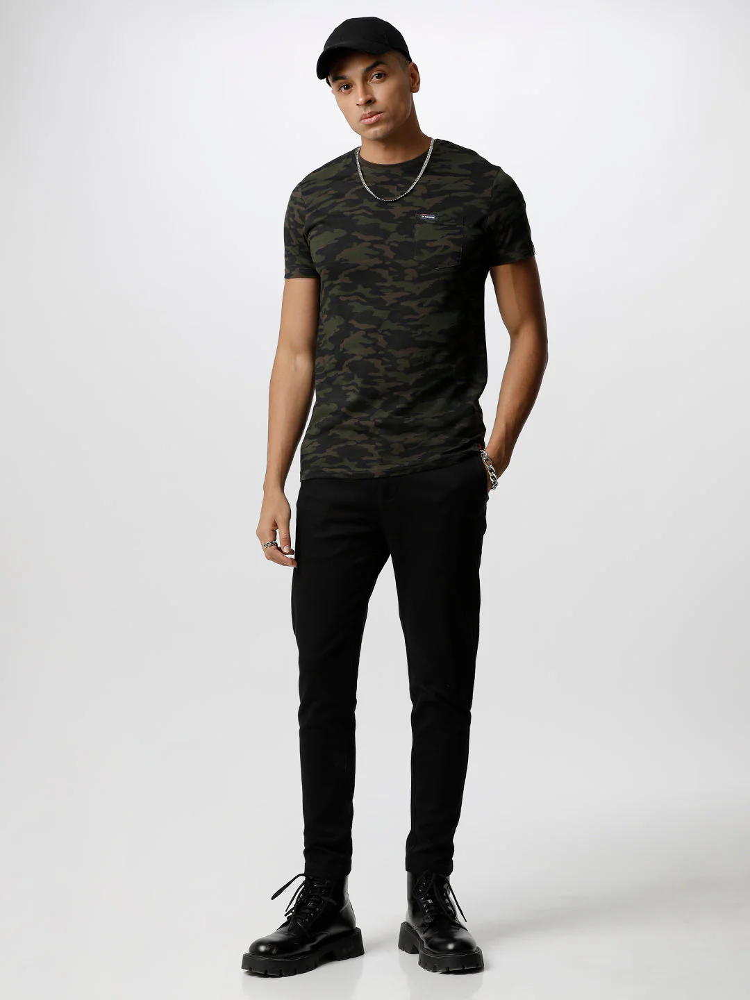 Men Ardor Editon Black Solid Tapered Fit chinos - Image 6