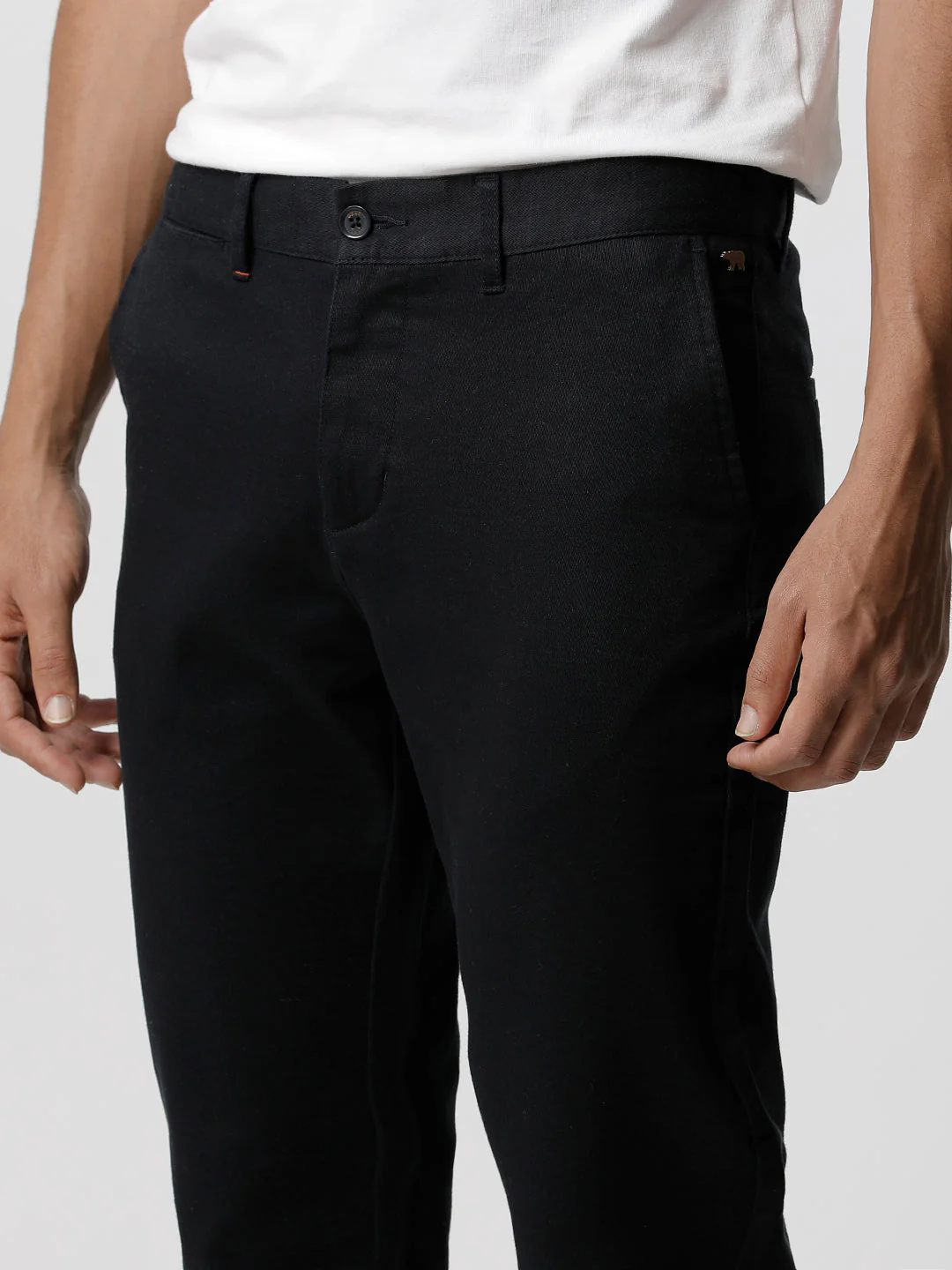 Men Ardor Editon Navy Blue Solid Tapered Fit chinos - Image 2
