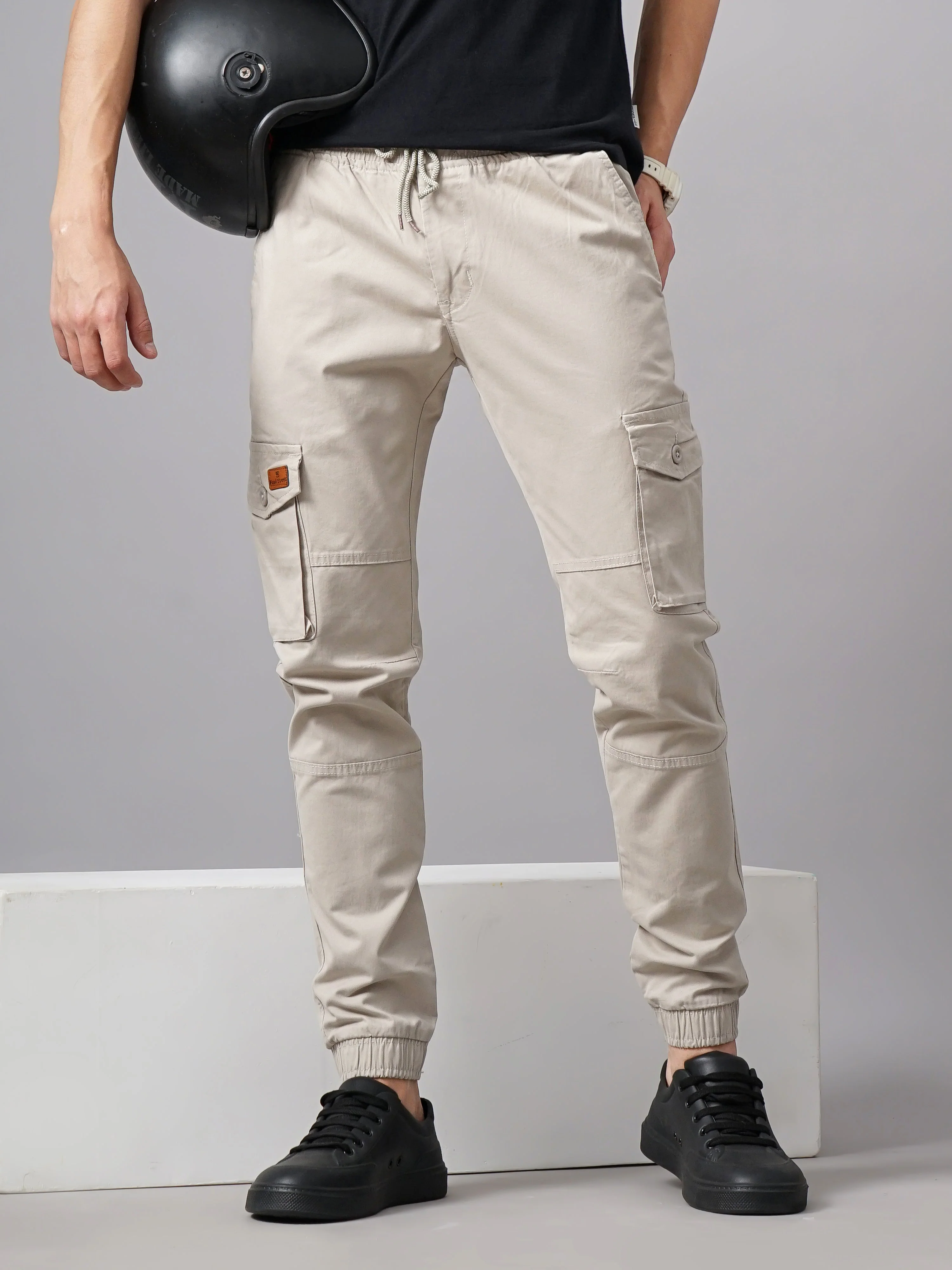 Men Aslope Beige Cargo Pant - Image 3