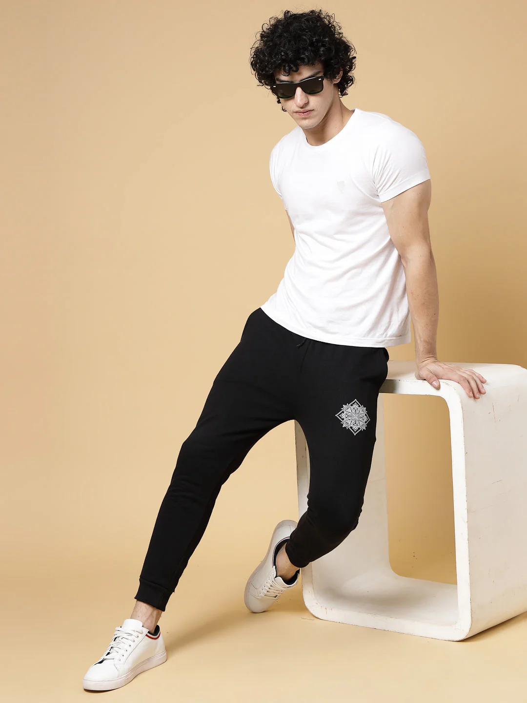 Men Bandana Groove Joggers - Image 4