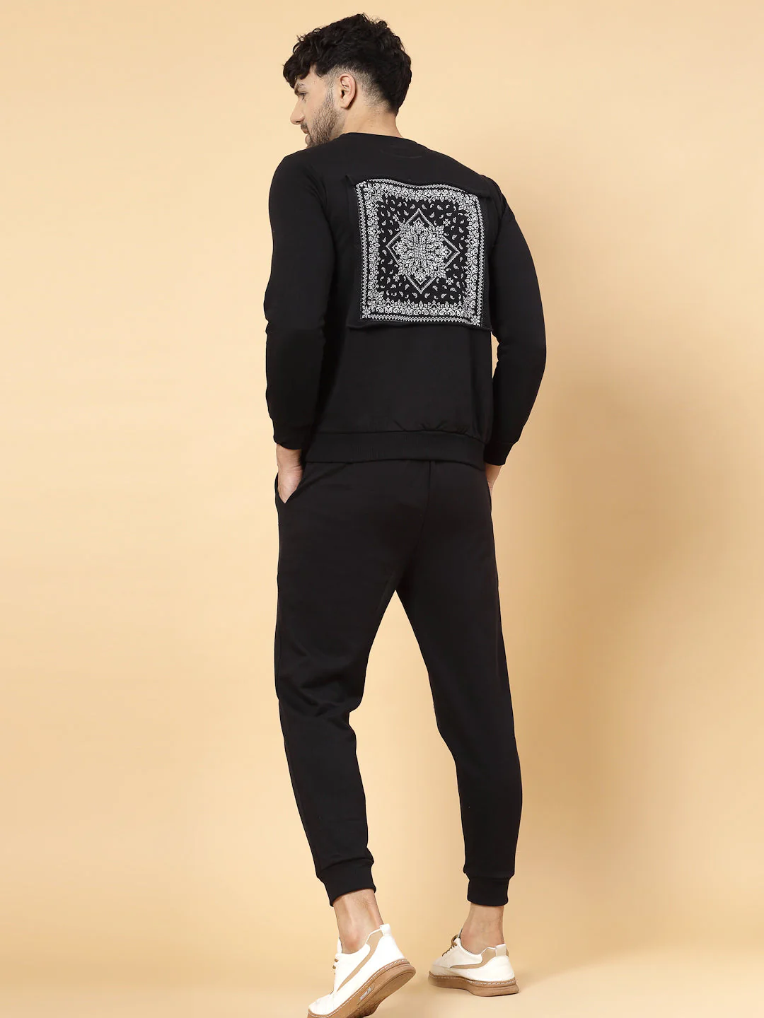 Men Bandana Groove Tracksuit - Image 2