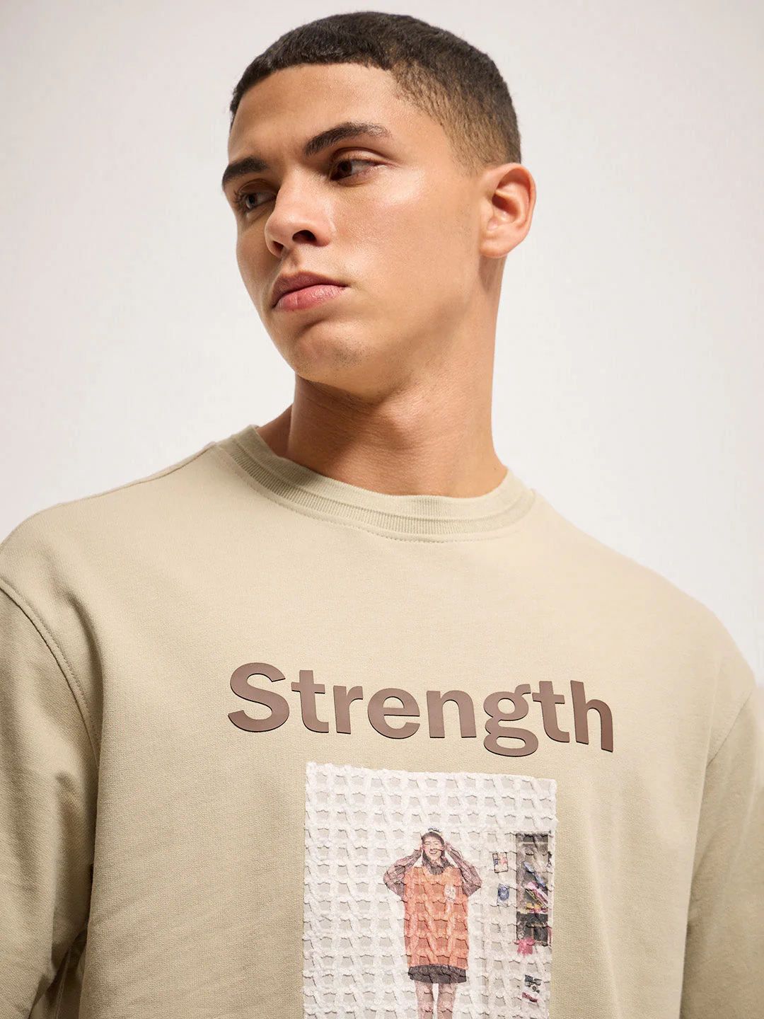 Men Beige 3D graphic Design Crew Neck T-Shirt - Image 4
