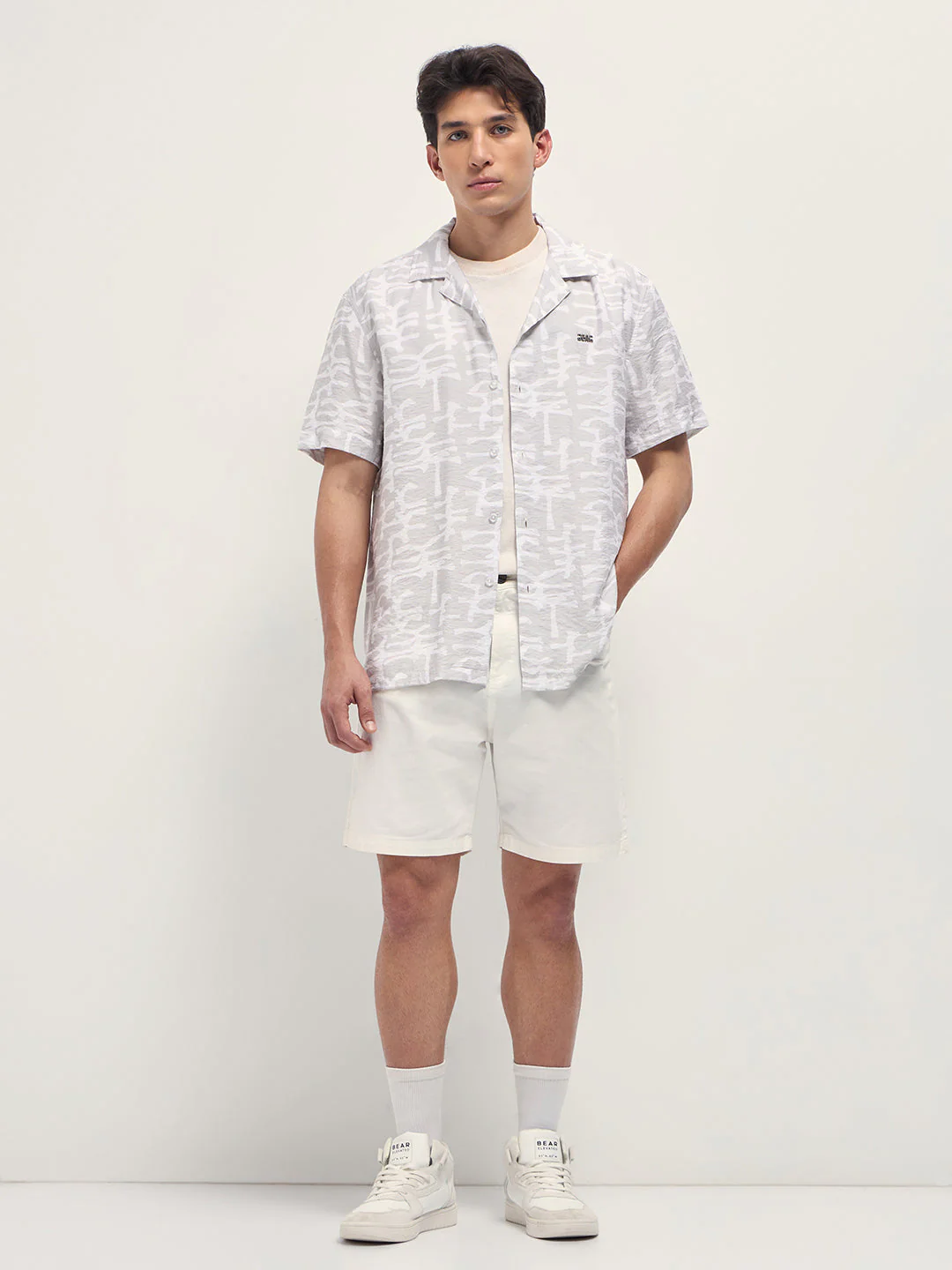 Men Beige Abstract Brush Stroke Print Relaxed Fit Cuban Collar Shirt - Image 4